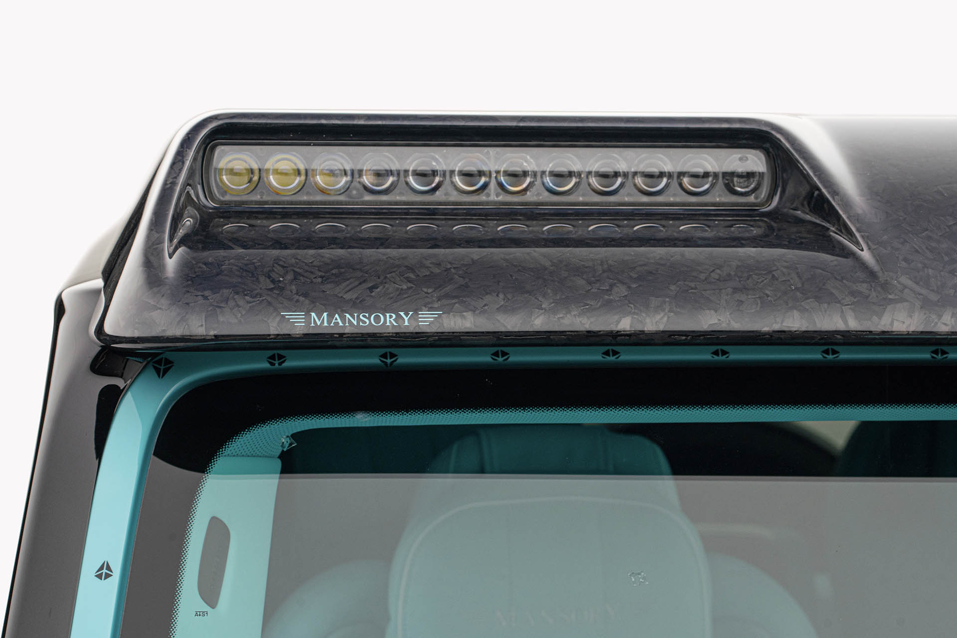 獨一無二！Mansory 帶來 Algorithmic Fade 訂製改裝車，漸變美學無懈可擊