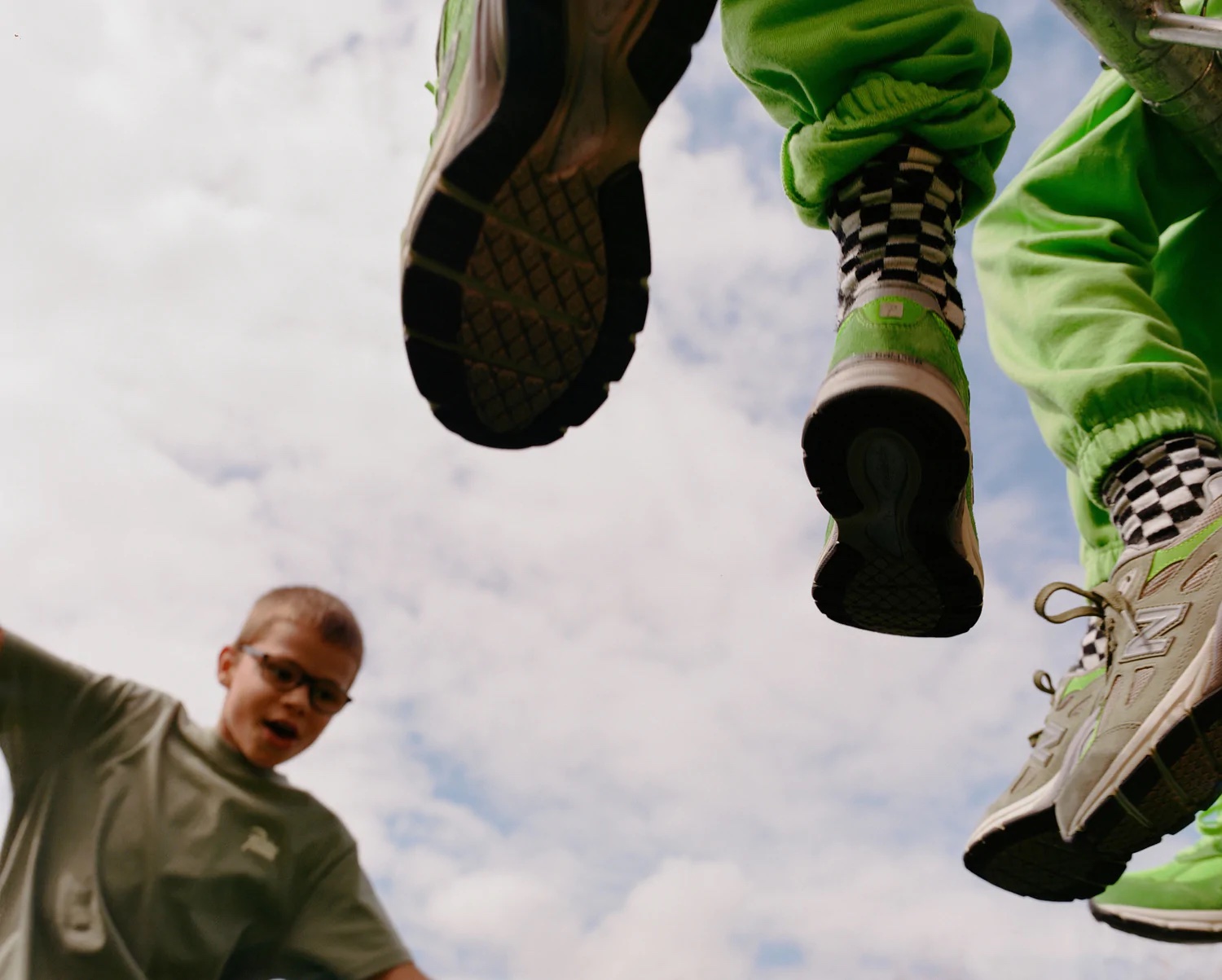 全家出門也得潮！Patta x New Balance 最新聯乘正式公開，二話不說一「綠」安排！