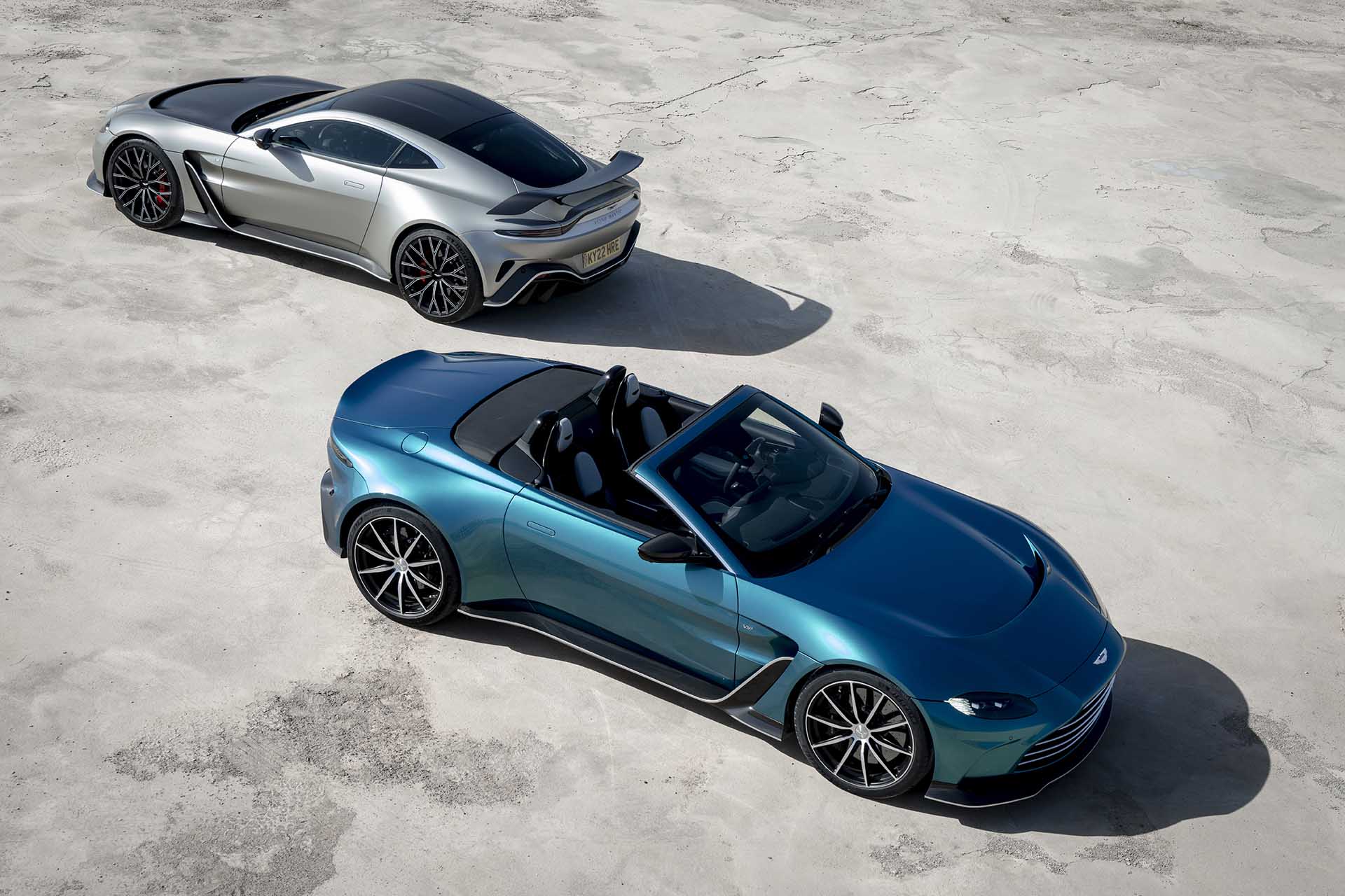 Aston Martin V12 Vantage Roadster-3