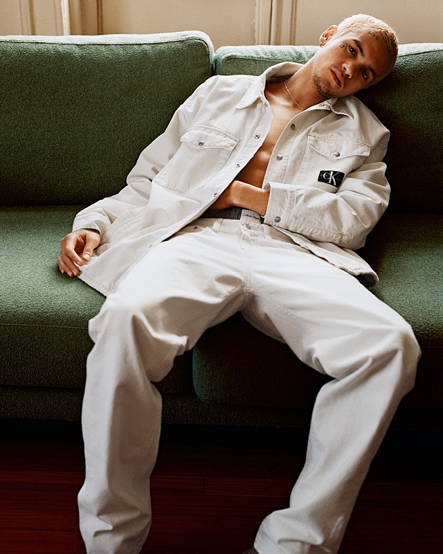 鼻血擋不住！ Calvin Klein 攜手 JENNIE 等多位文化名人共同演繹 2022 秋季形象廣告！