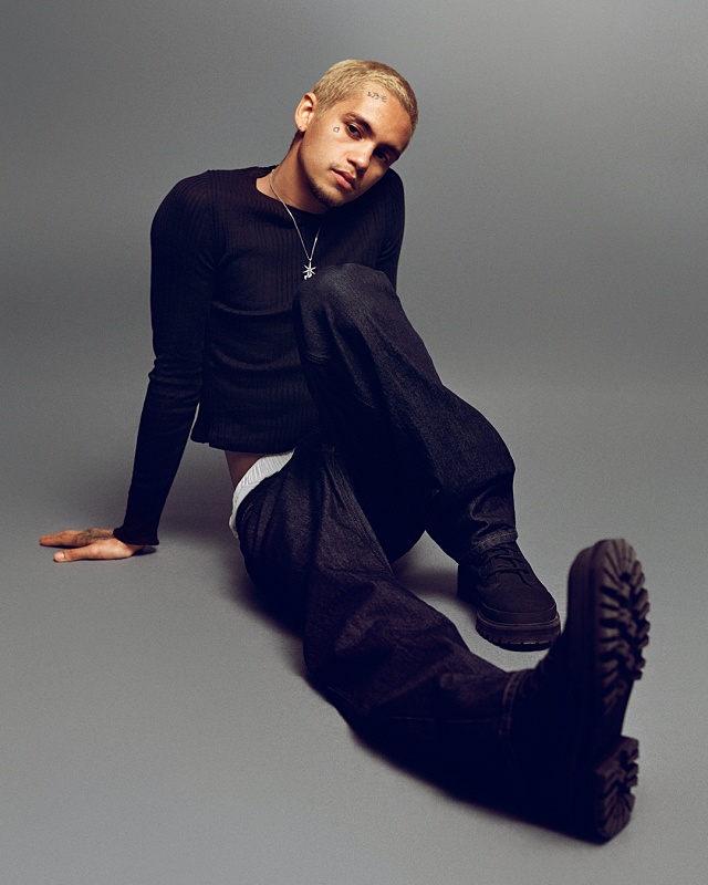 鼻血擋不住！ Calvin Klein 攜手 JENNIE 等多位文化名人共同演繹 2022 秋季形象廣告！