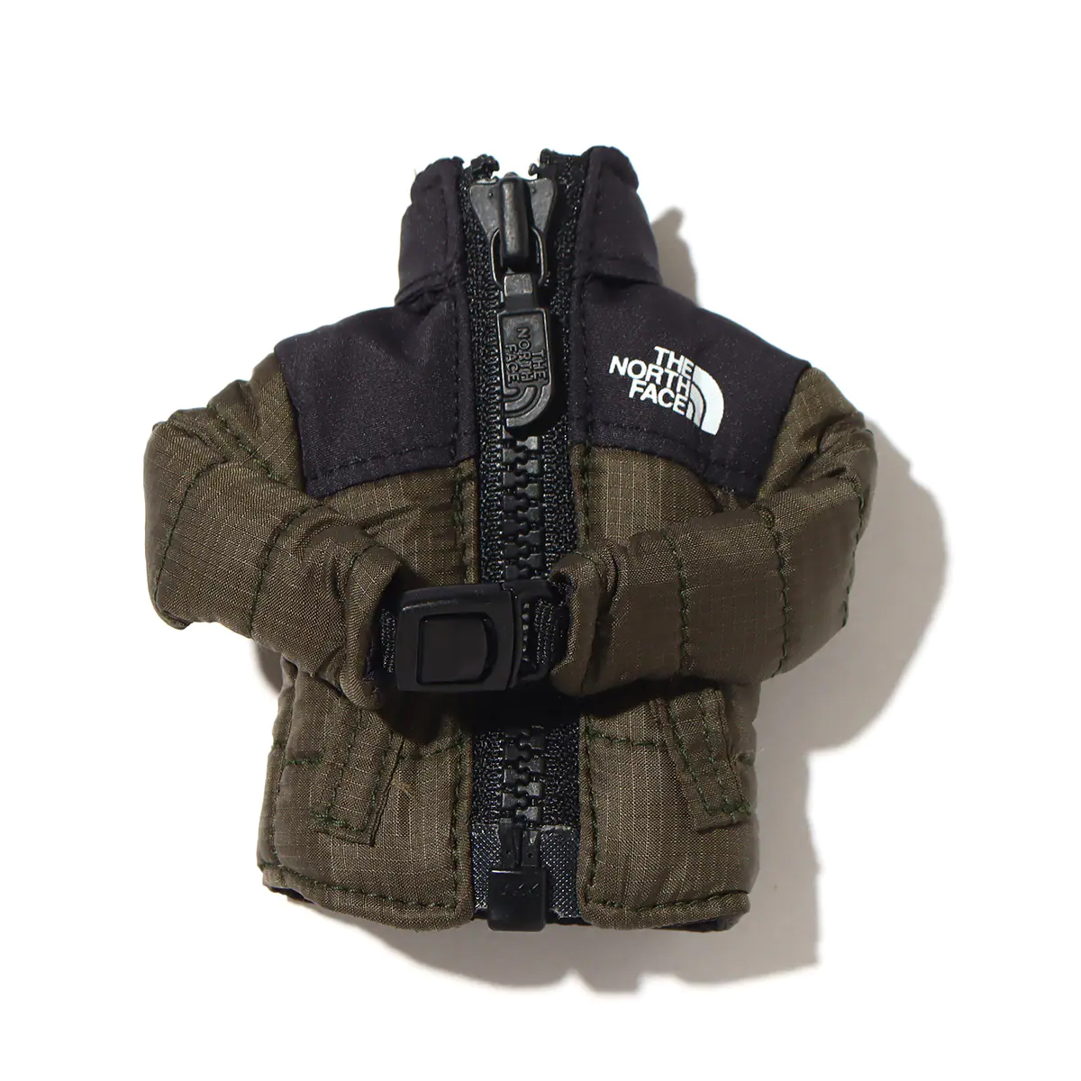 你奉獻多少摳摳？回顧 COOL 2022 年度 TOP 8 「話題服裝」， The North Face 、 BALENCIAGA 持續發燒！