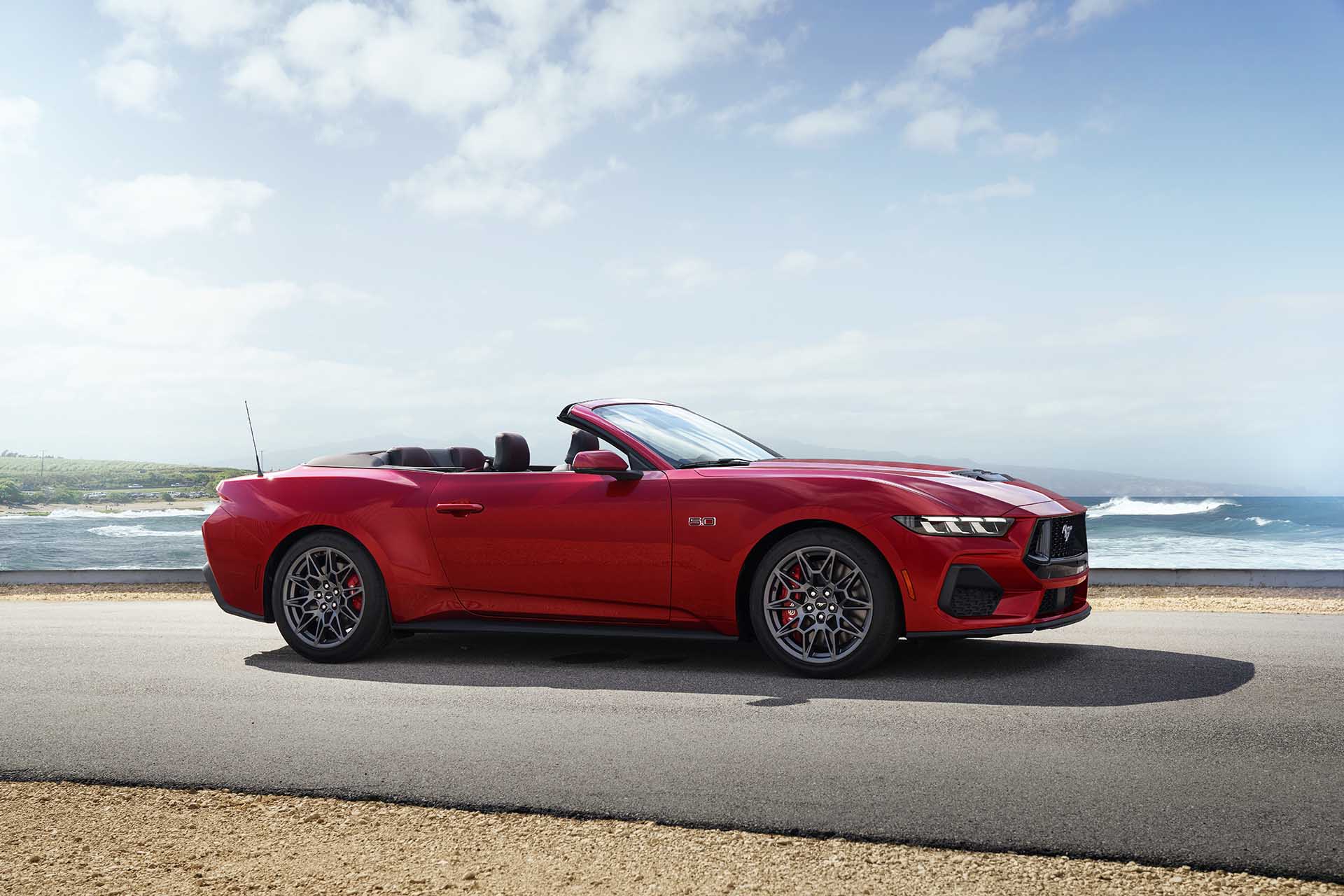 全新設計、動力也升級，Ford 第 7 代 Mustang 野馬跑車亮相啦！