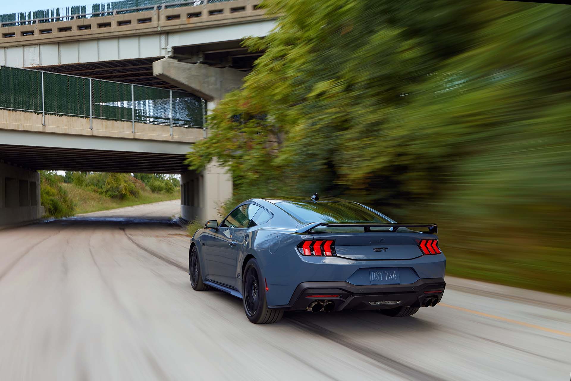 全新設計、動力也升級，Ford 第 7 代 Mustang 野馬跑車亮相啦！