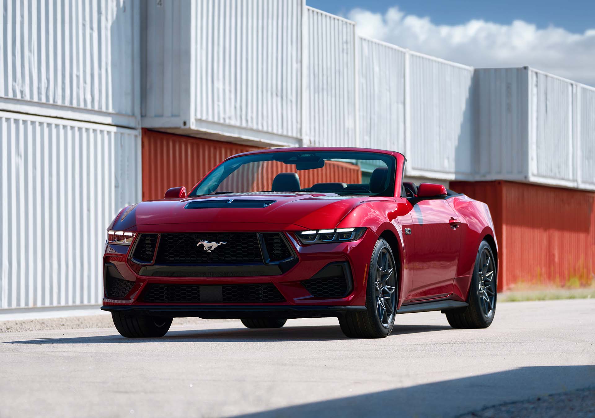 全新設計、動力也升級，Ford 第 7 代 Mustang 野馬跑車亮相啦！