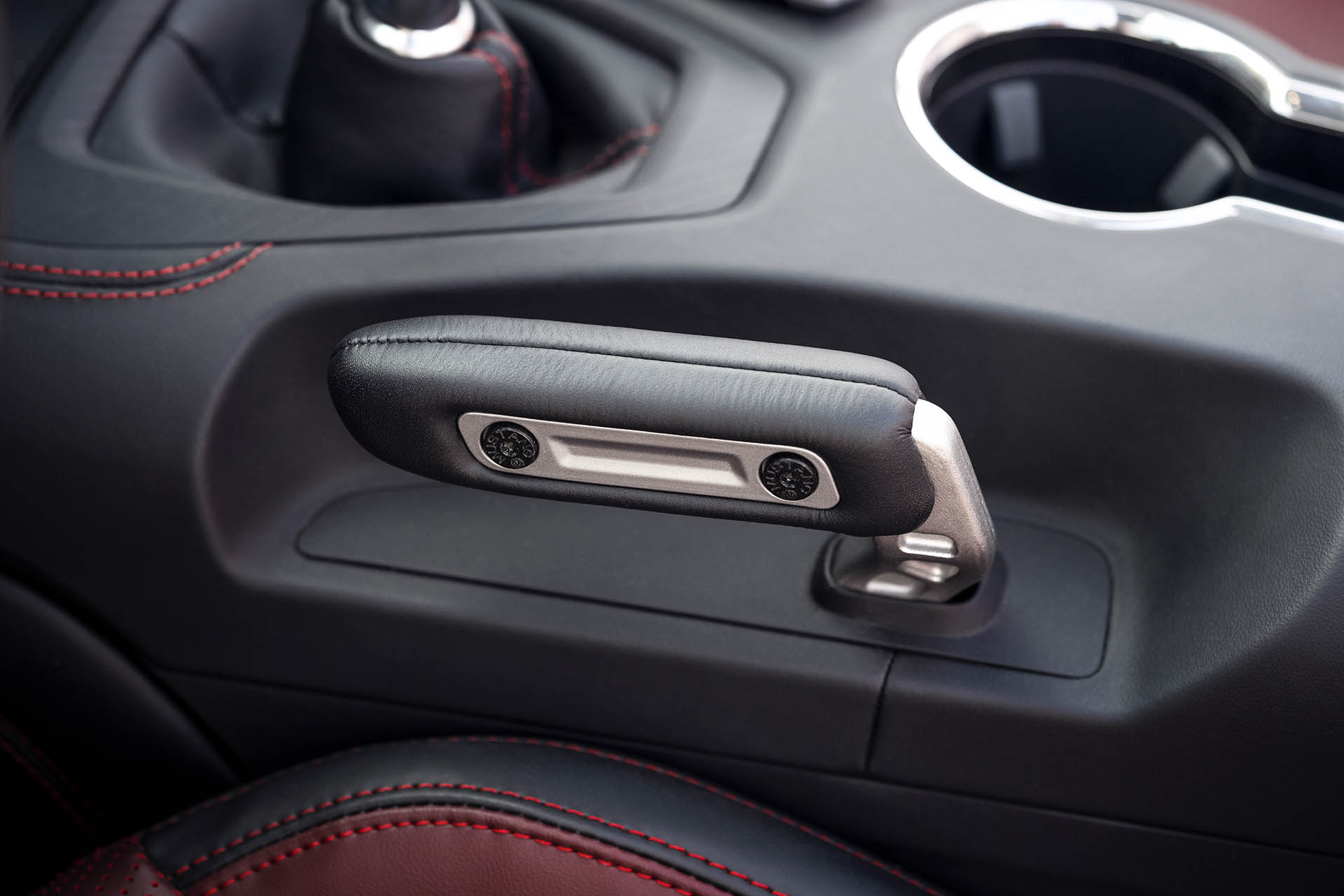 全新設計、動力也升級，Ford 第 7 代 Mustang 野馬跑車亮相啦！