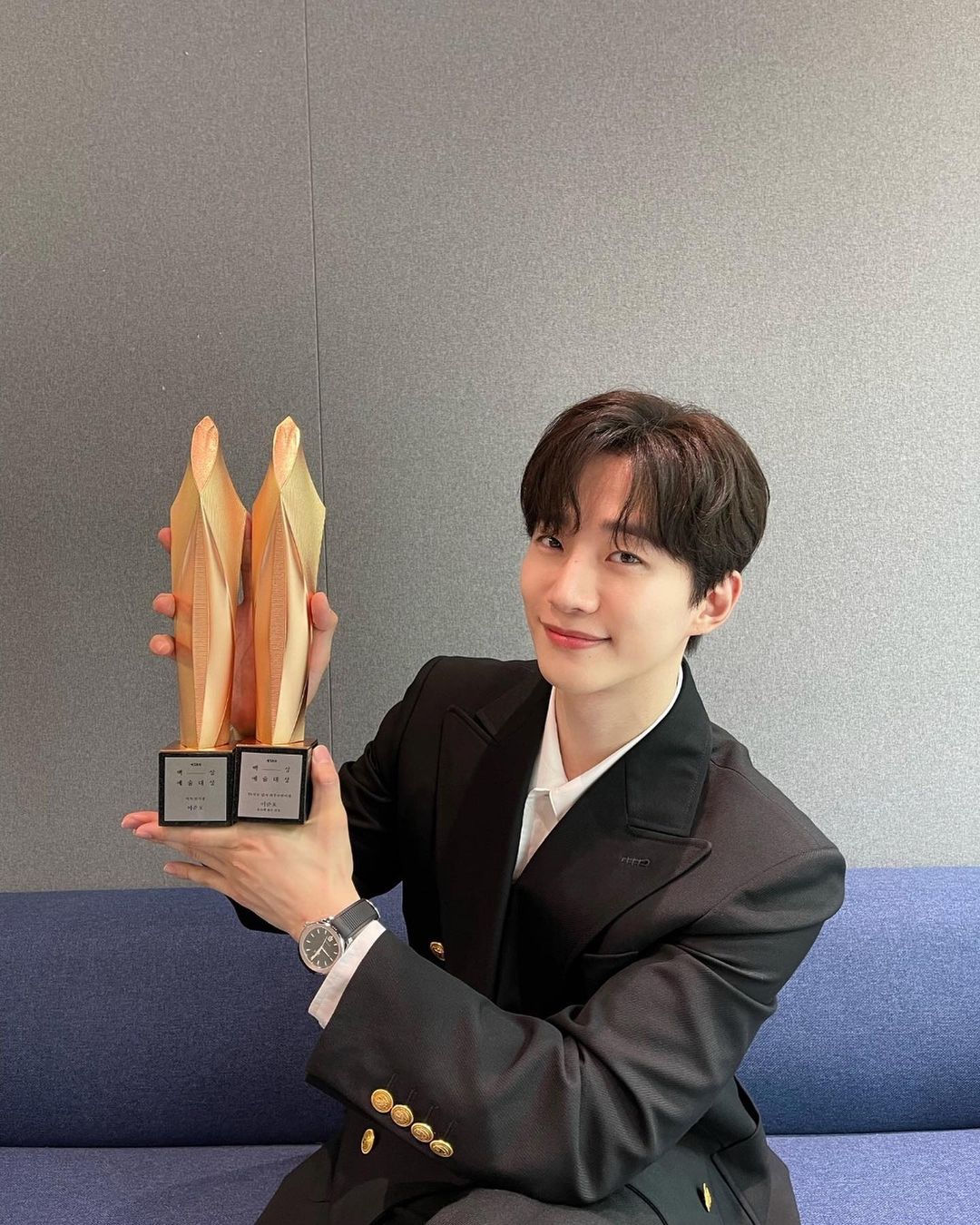 盤點 6 位從愛豆晉升為電影演員的最強範例！EXO D.O 戲劇接不完，任時完精湛演技被讚是「轉型教科書」！