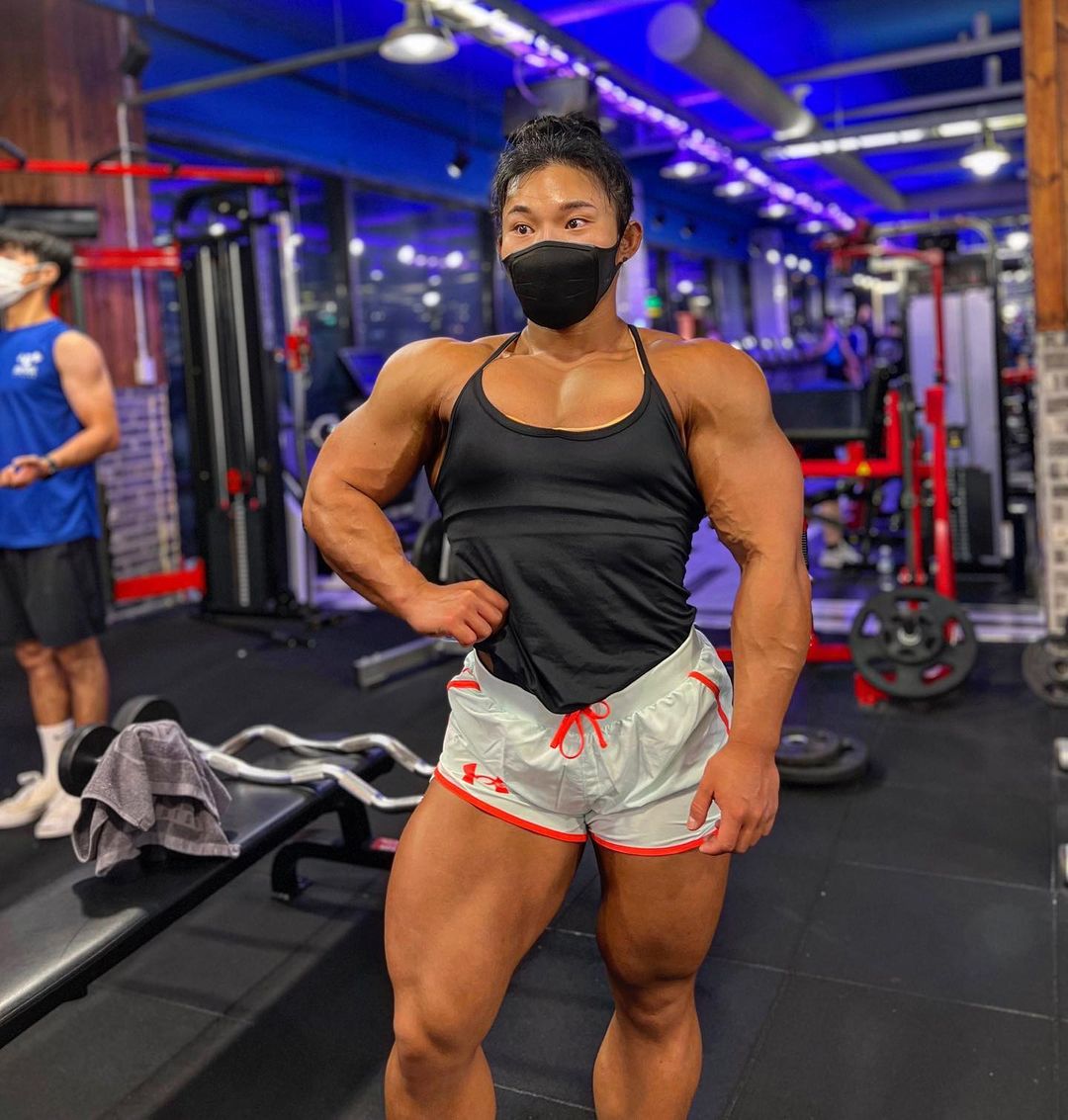 《鬼滅之刃》迷快來看！南韓女網紅 COS 彌豆子    照片曝光連鬼老大也要讓位