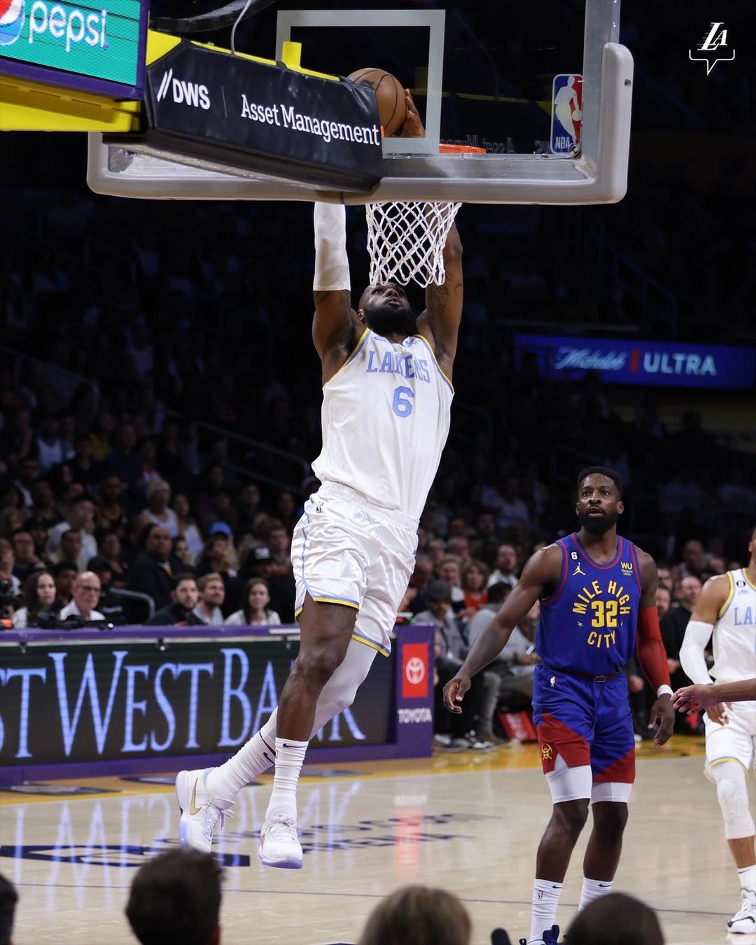 紫金大軍終於開胡！湖人擊敗金塊奪本季首勝，Westbrook 打替補正負值全隊最高！