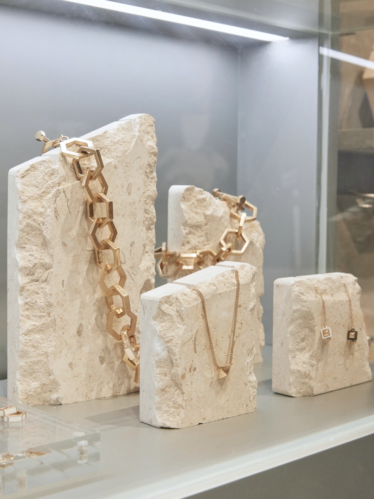 亞洲首位！英國東倫敦品牌 ALLSAINTS 攜手瘦子 E.SO 打造的聯名飾品正式開賣！