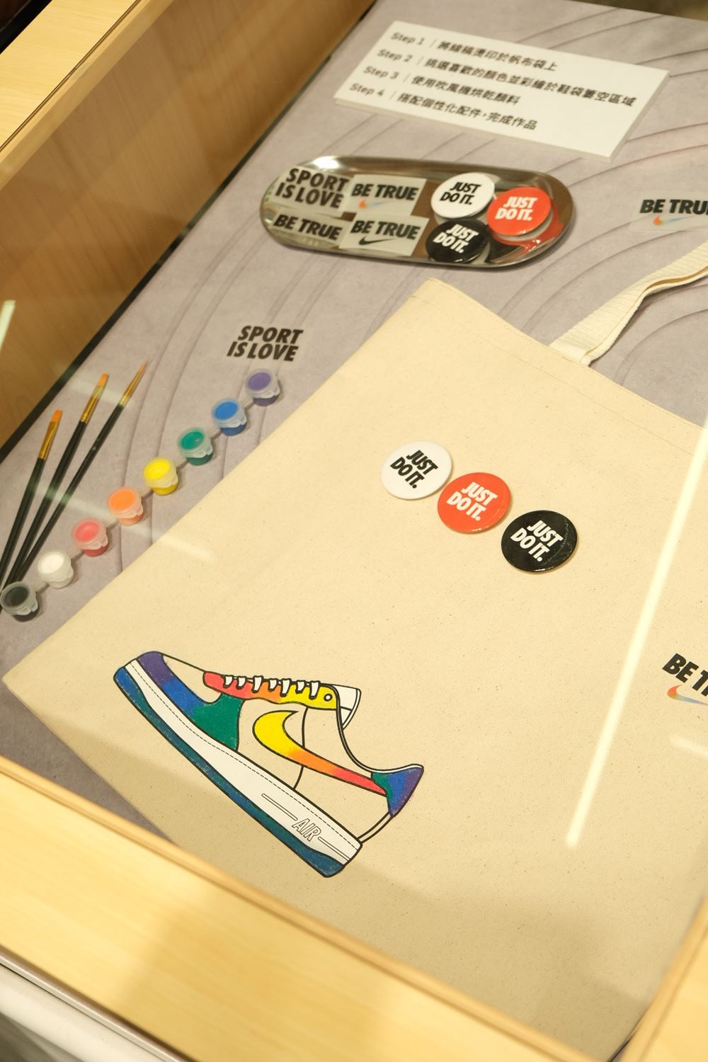 強勢衝擊潮流重鎮西門町！NIKE KICKS LOUNGE「摩曼頓西寧三」翻新開幕，台北必逛鞋鋪再加一！