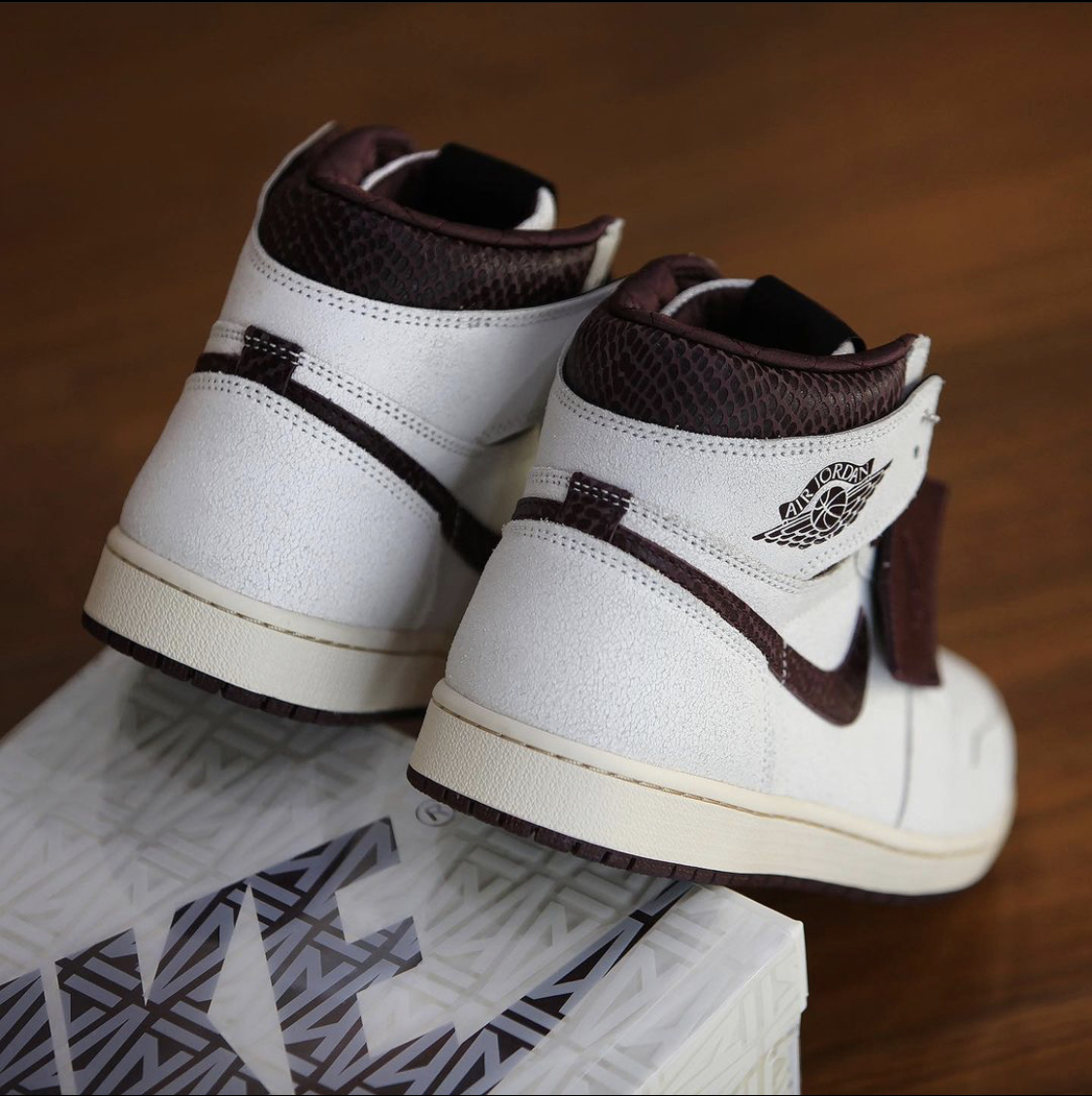 神級聯乘跌落神壇？A Ma Maniére x Air Jordan 1 竟出現在國外 Nike「員購店」！