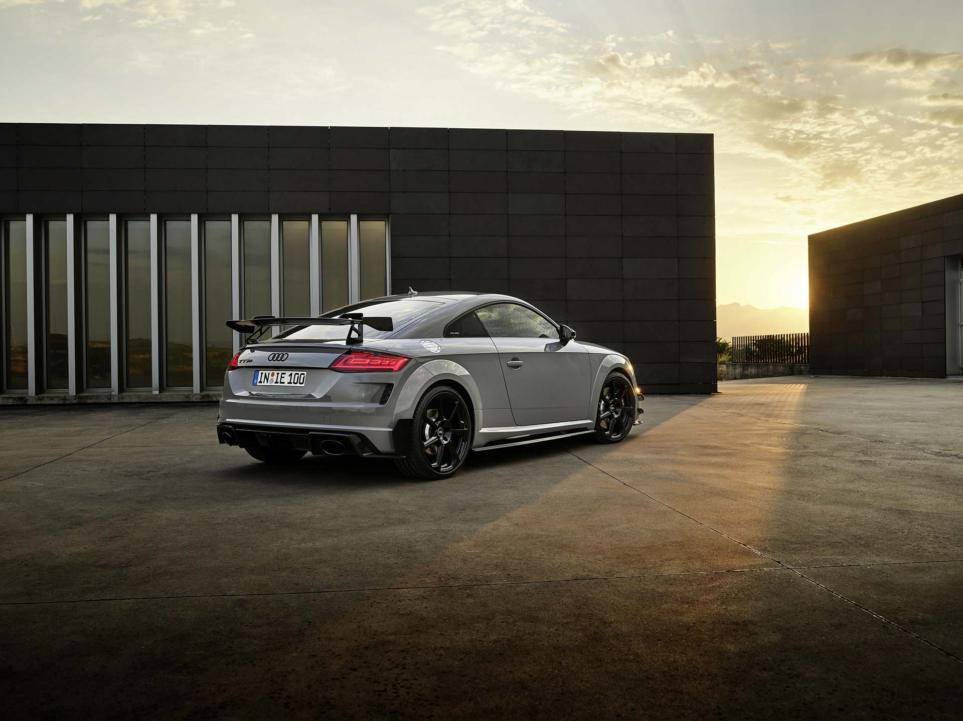 25 週年慶！Audi 推出 TT RS Coupé iconic edition、限量 100 台歐洲獨賣！