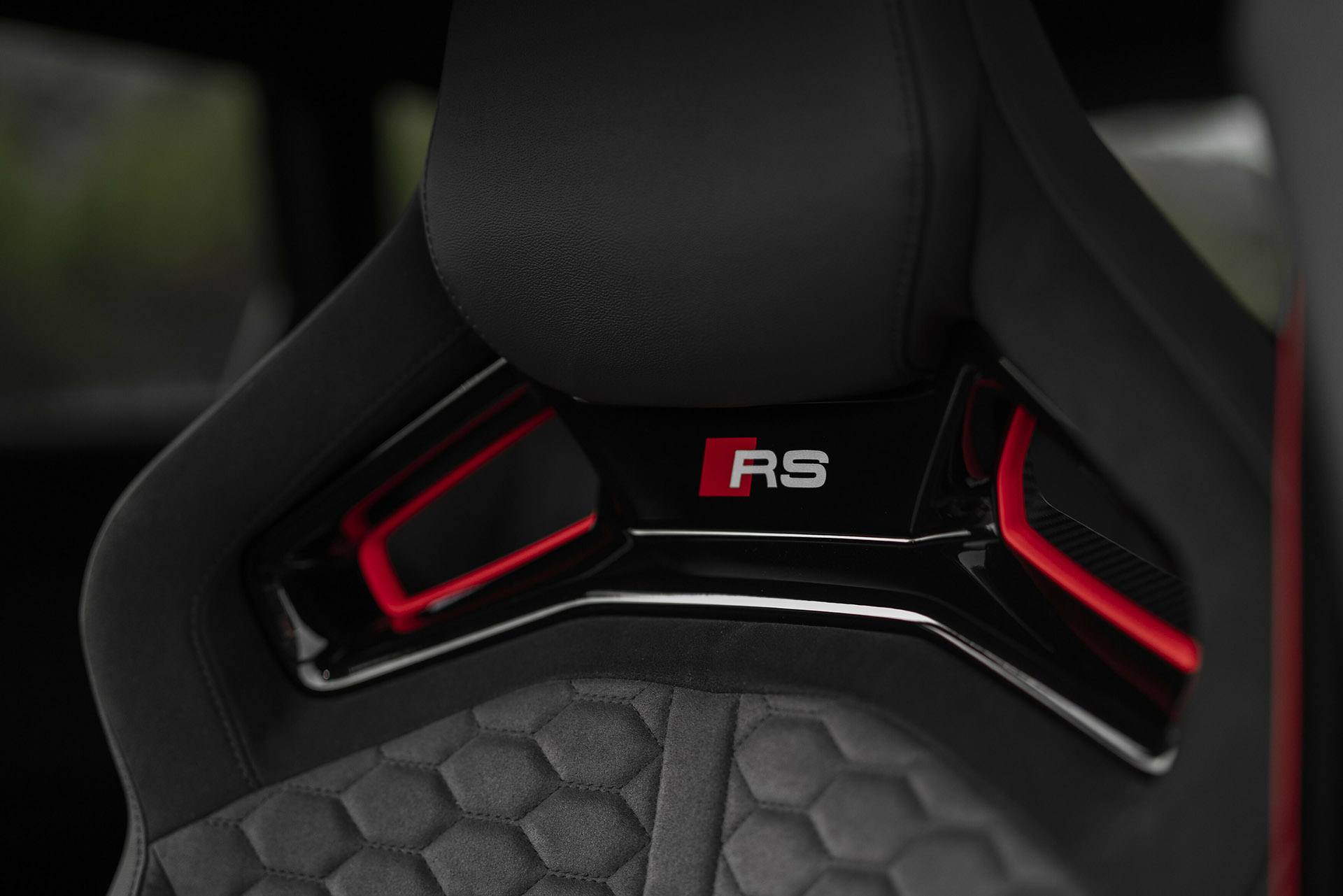 原廠改更欻！Audi 替 RS 4 / RS 5 車系推出 competition plus 強化套件！