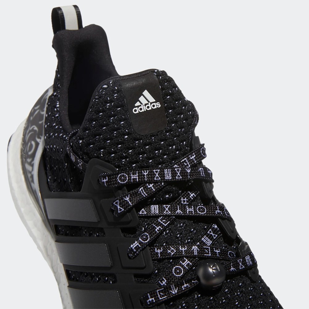 反光細節帥到沒朋友！Black Panther x adidas UltraBOOST 5.0 DNA 霸氣登場，滿滿黑豹元素粉絲必收藏！