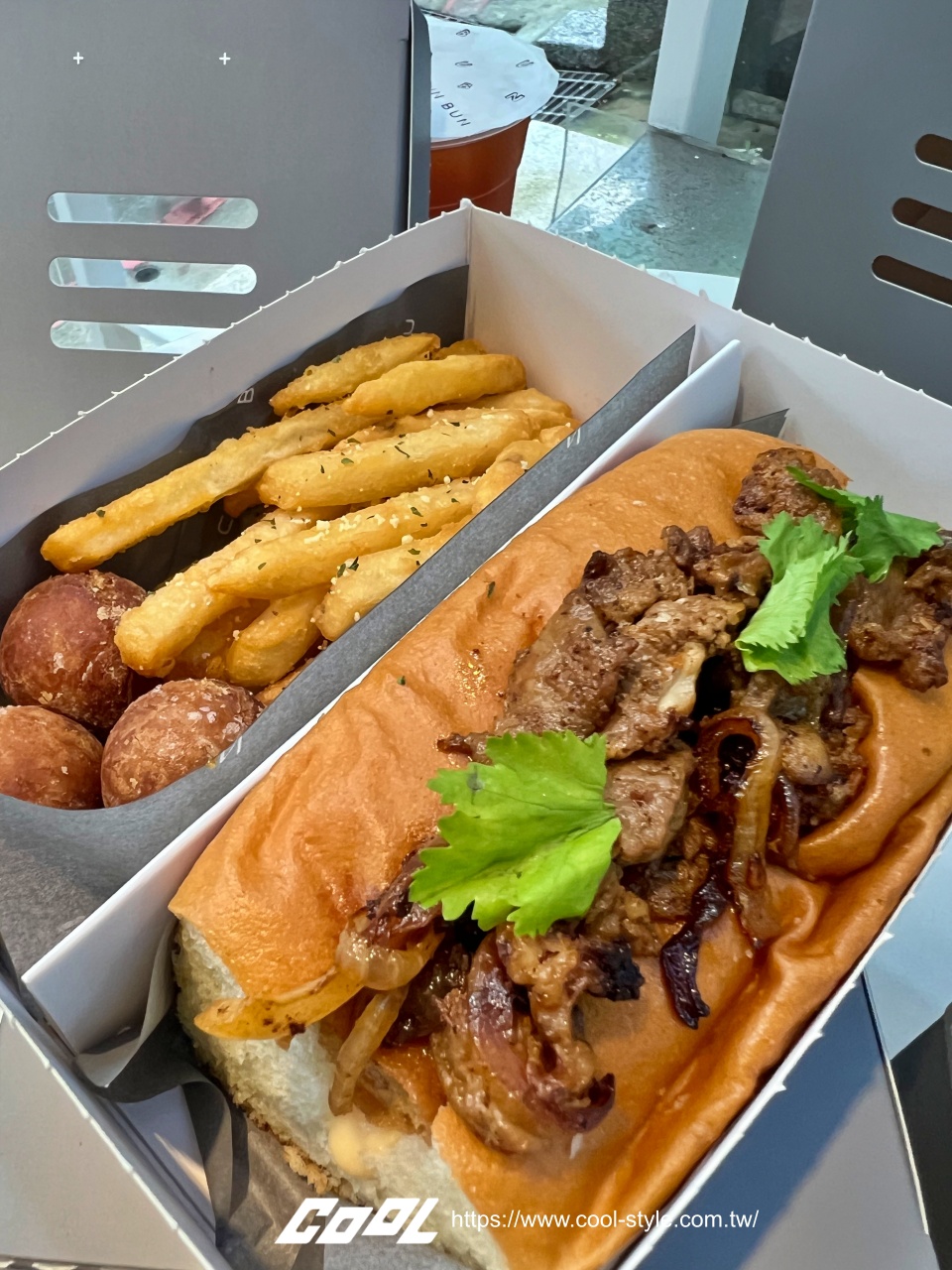 台中打卡美食《BunBun棒棒》插旗台北！香酥奶油熱狗堡 + 滿滿餡料一吃上癮、大推「油條麻辣豬」台味十足