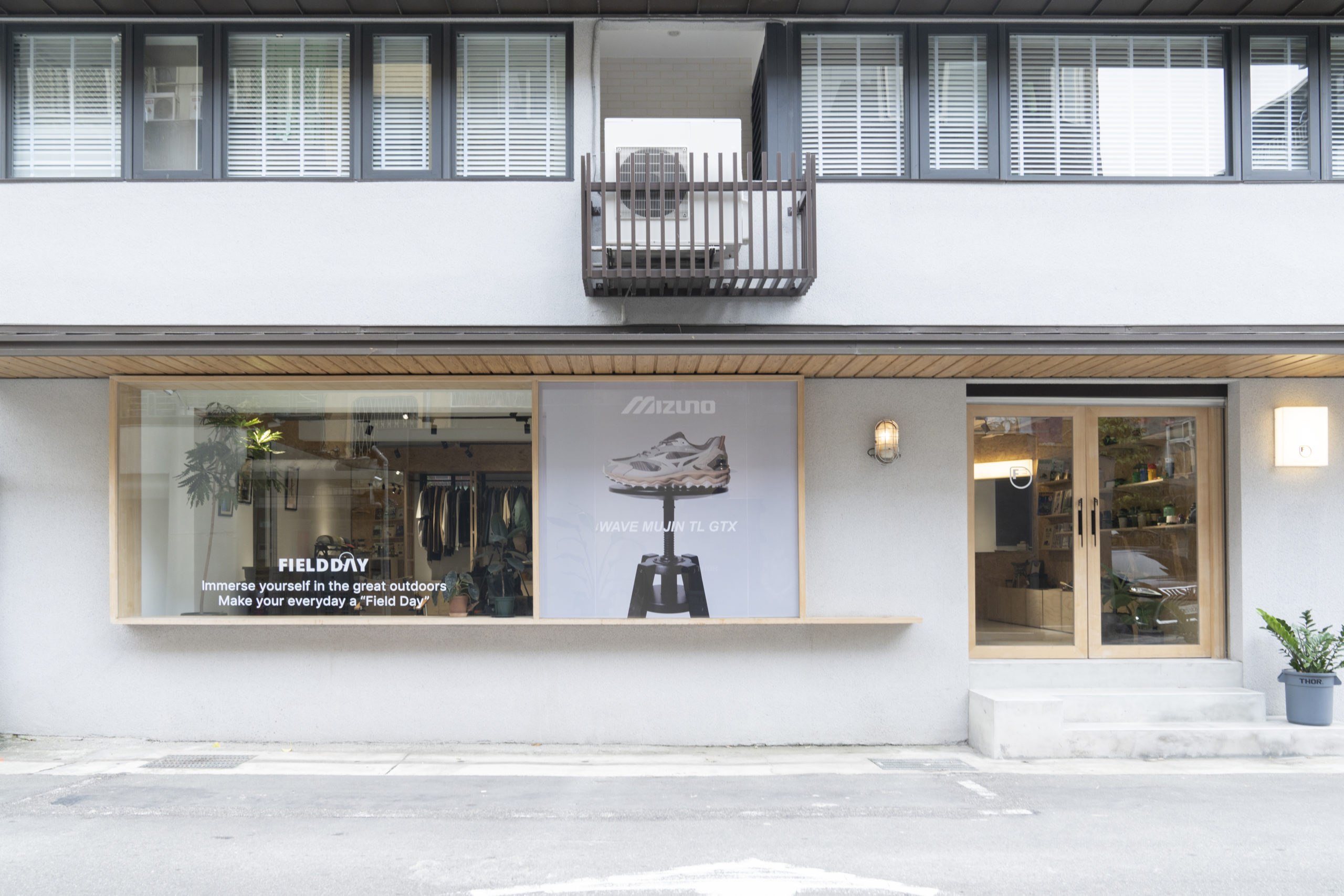 美津濃跨界開展！10/22起接續進駐三家知名風格選物店，聯手展現品牌新風貌更有獨家購鞋優惠，這週末趕緊逛起來吧！