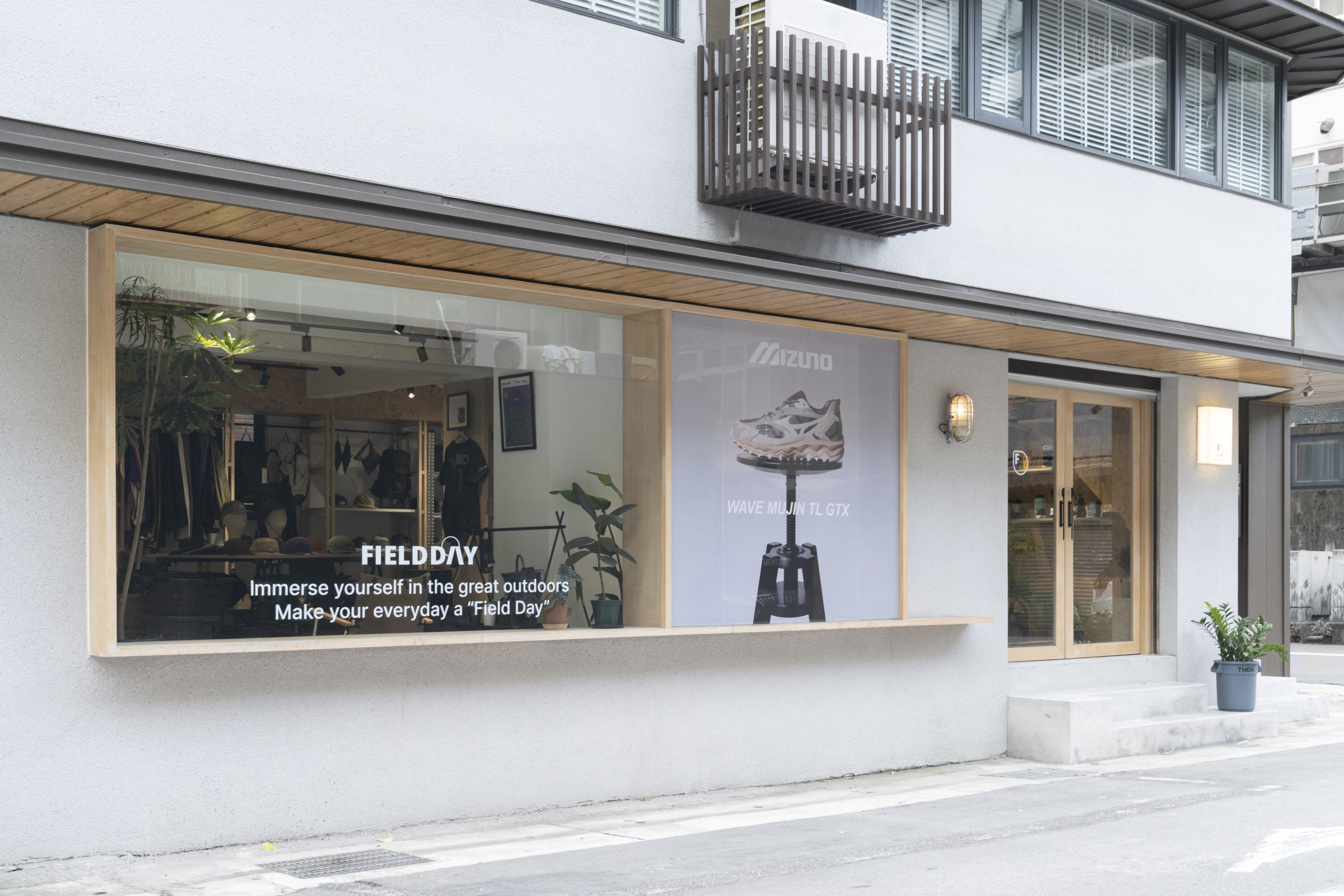 美津濃跨界開展！10/22起接續進駐三家知名風格選物店，聯手展現品牌新風貌更有獨家購鞋優惠，這週末趕緊逛起來吧！