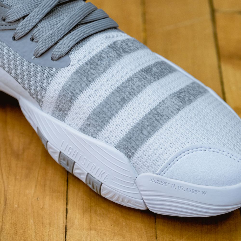 COOL 開箱｜值得入手的新世代球星簽名鞋？酷寒殺手 adidas Trae Young 2 實戰心得分享，性能、質感皆升級！