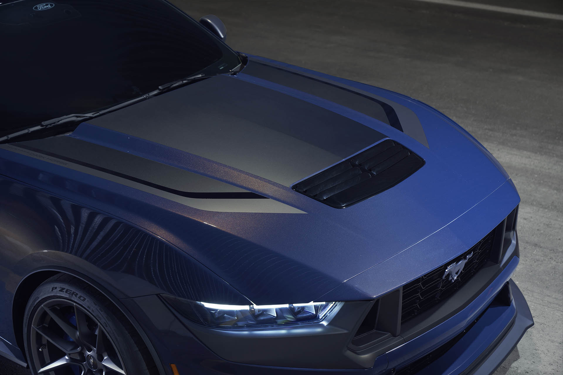 ford-mustang-dark-horse-cool-style