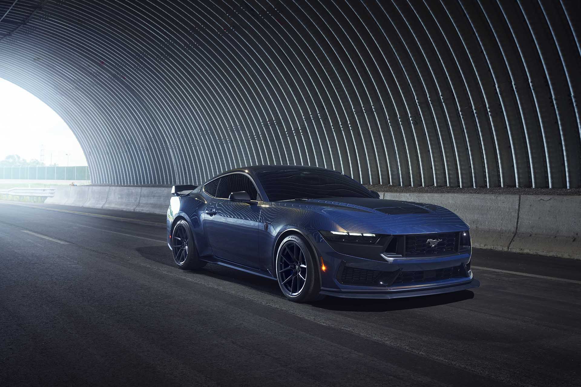 Ford Mustang Dark Horse-3