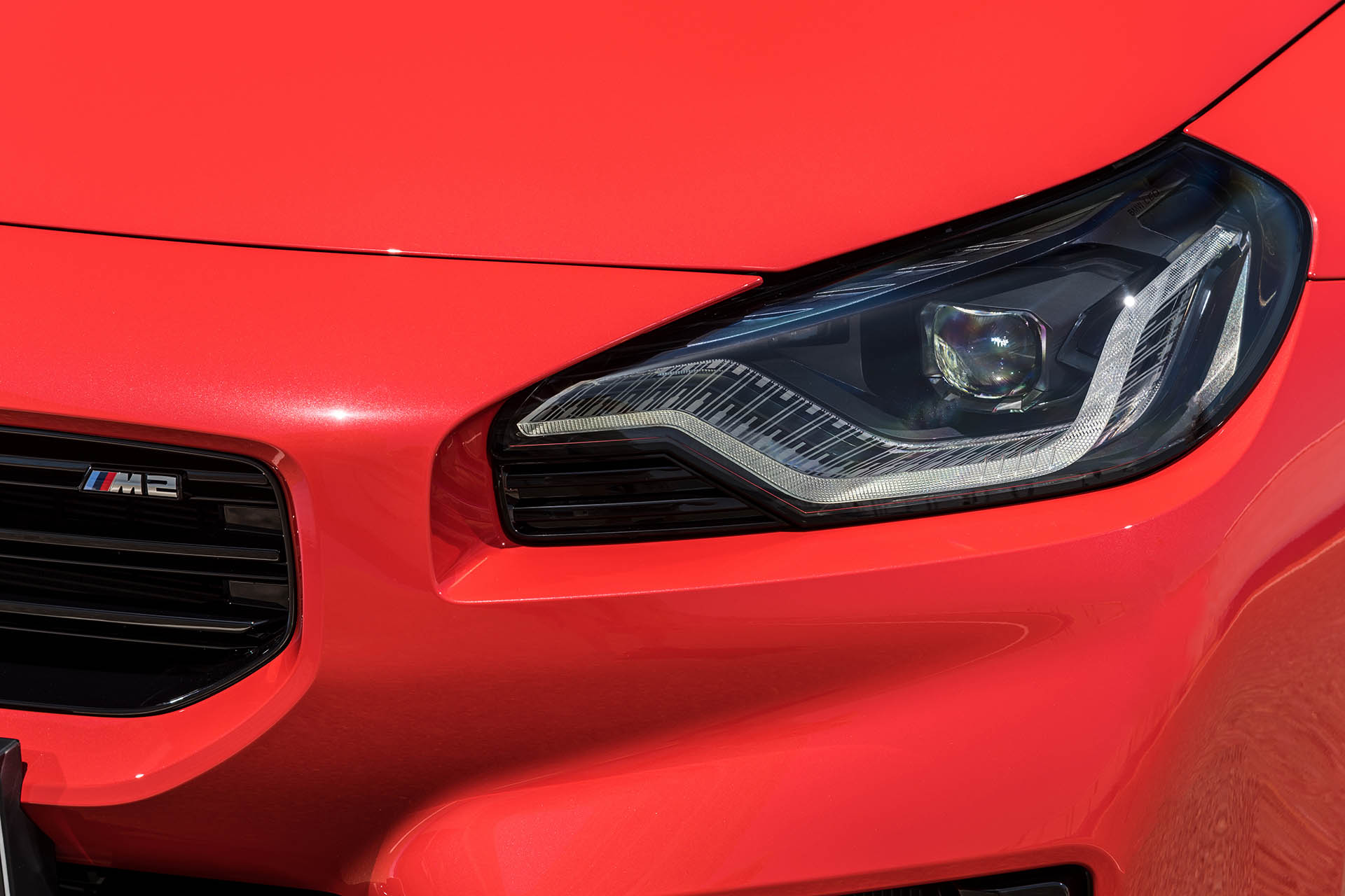 這批更純吧？BMW 新世代 M2 正式登場，手排 + 後驅超到位！