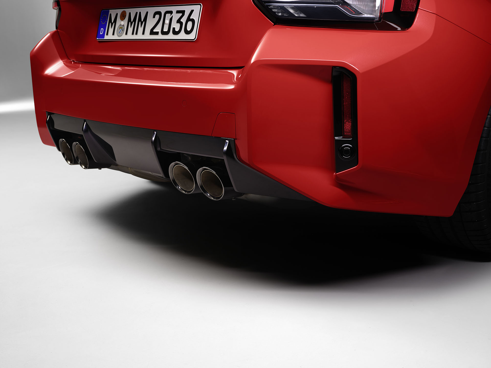 這批更純吧？BMW 新世代 M2 正式登場，手排 + 後驅超到位！