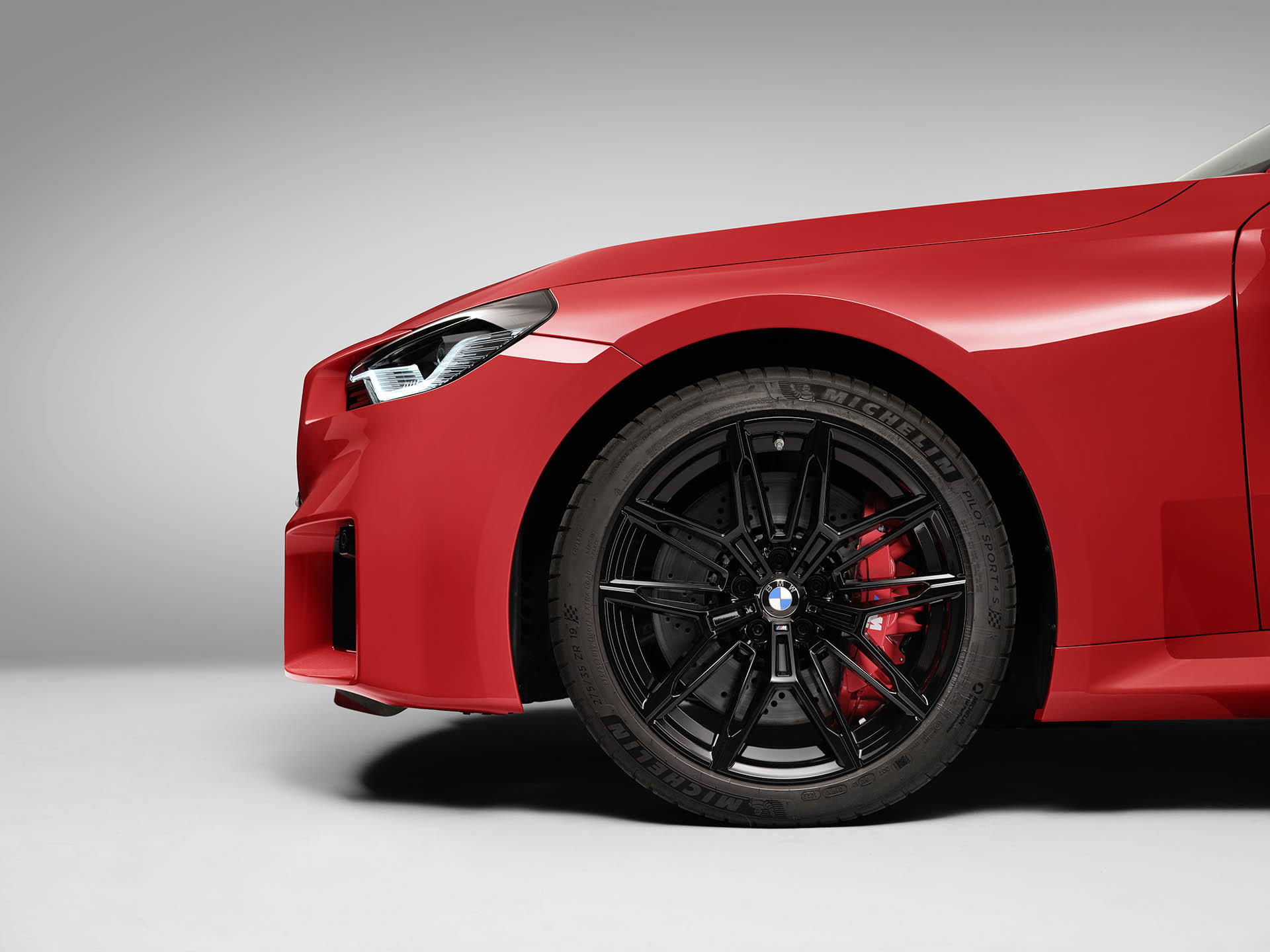 這批更純吧？BMW 新世代 M2 正式登場，手排 + 後驅超到位！