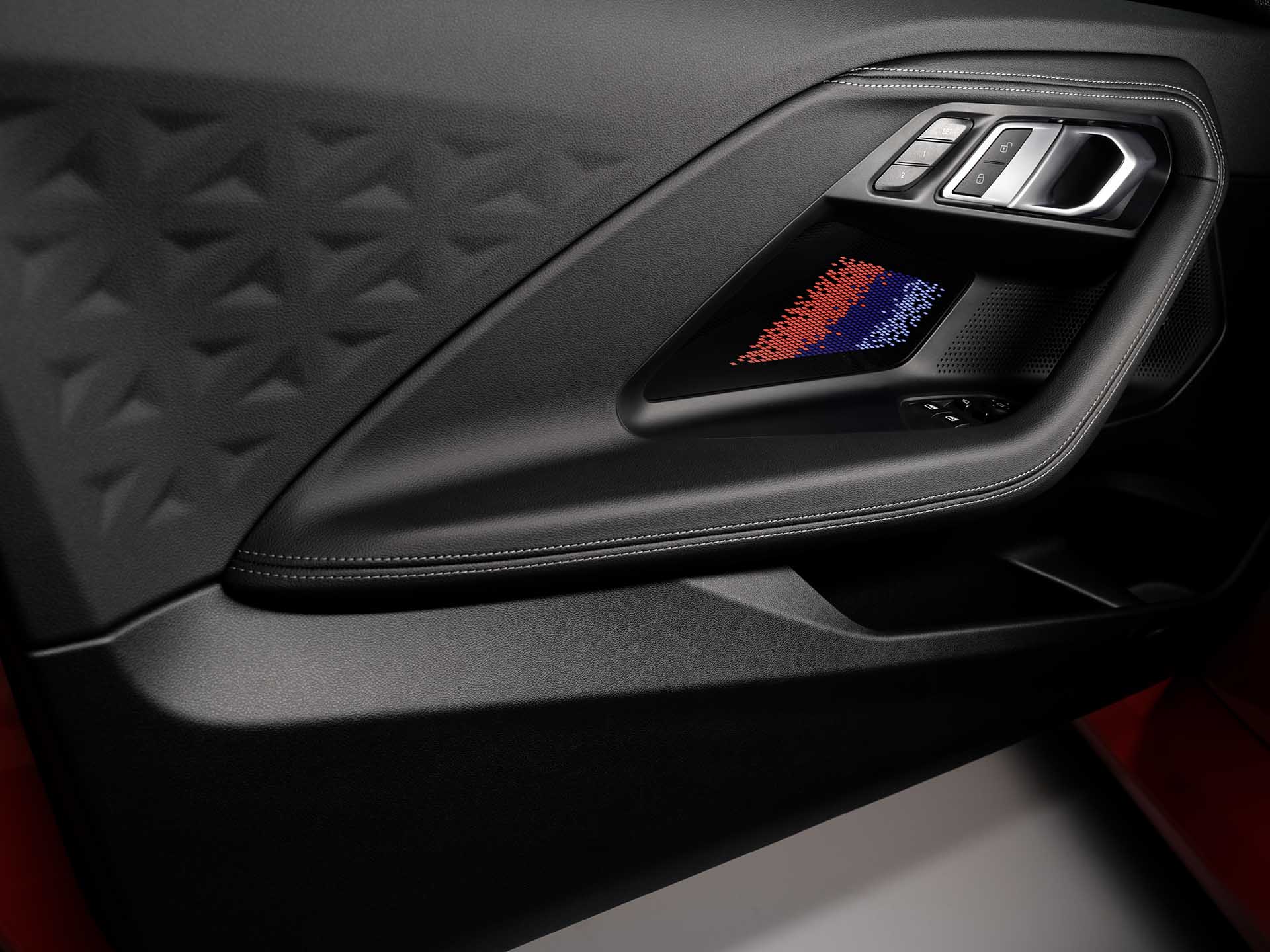 這批更純吧？BMW 新世代 M2 正式登場，手排 + 後驅超到位！