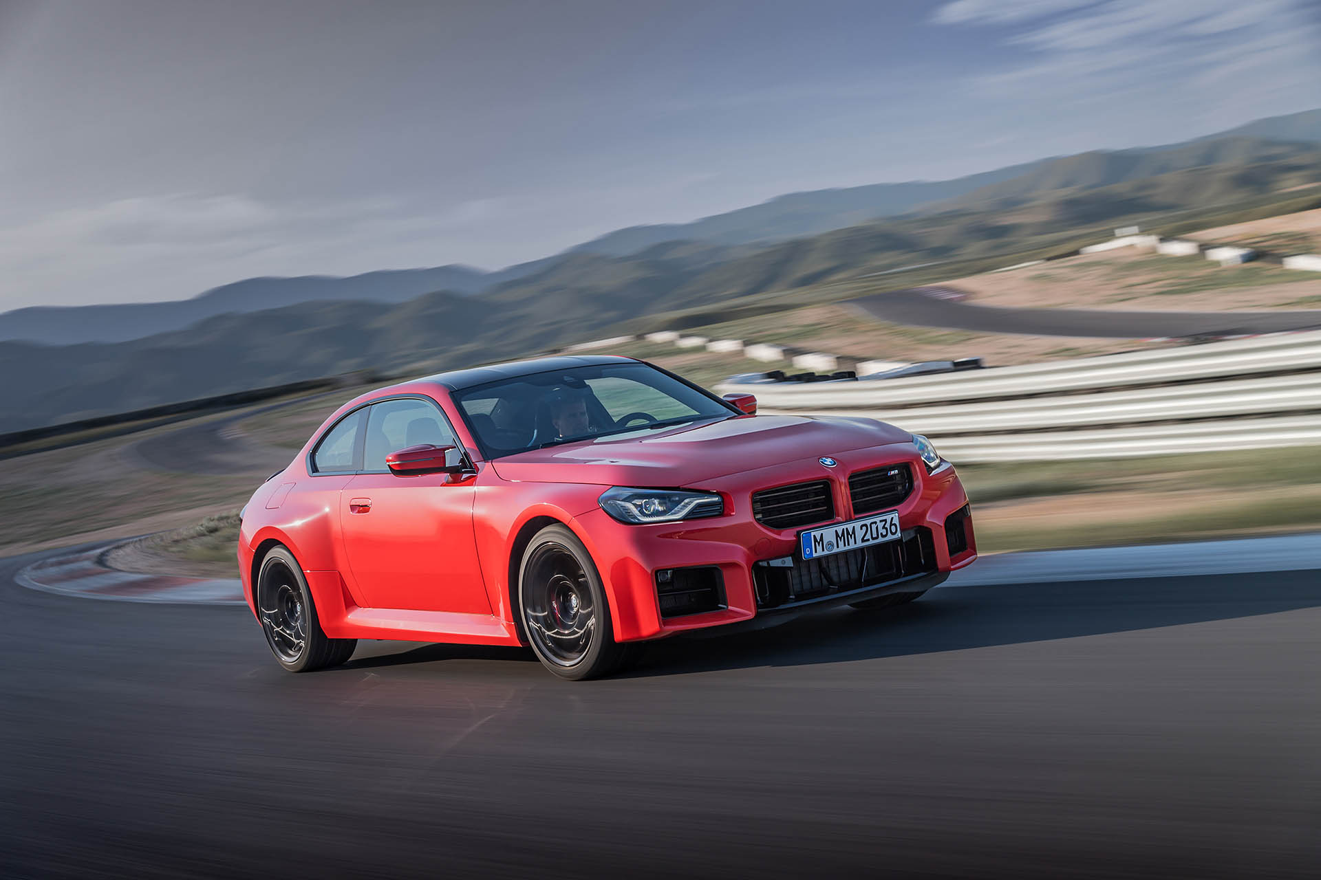 這批更純吧？BMW 新世代 M2 正式登場，手排 + 後驅超到位！