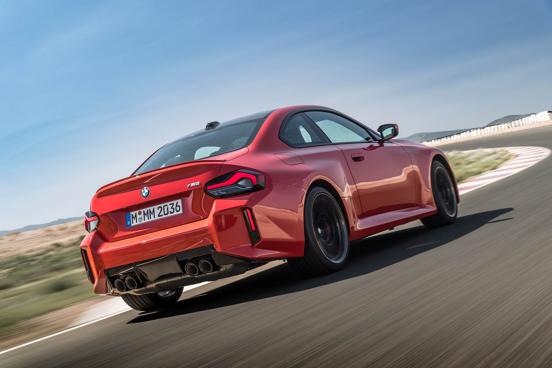 BMW M2 G87-1