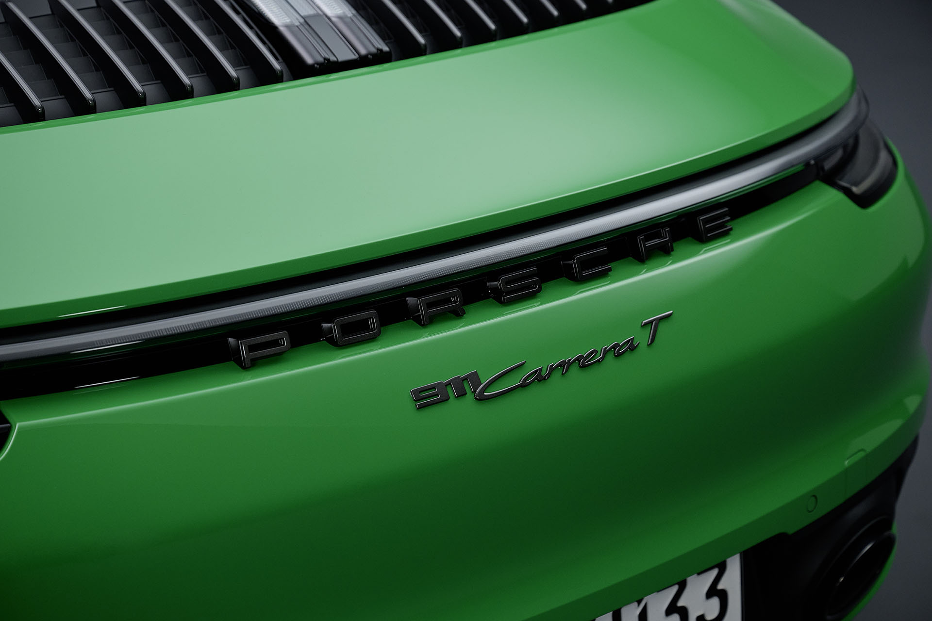 全車輕量化、手排變速箱搭載，Porsche 911 Carrera T 新成員報到！