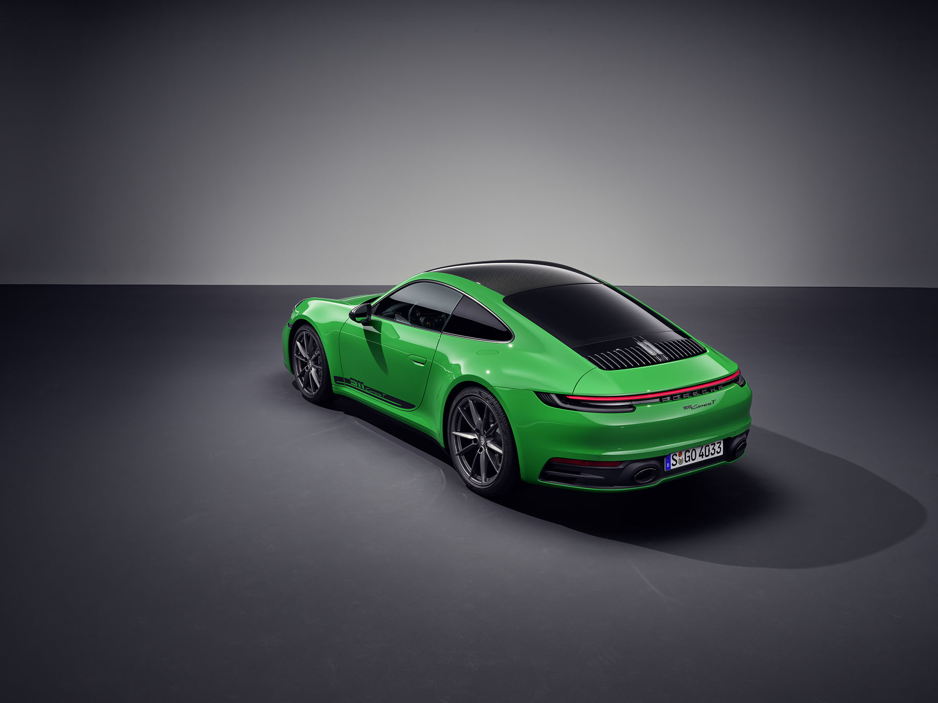 全車輕量化、手排變速箱搭載，Porsche 911 Carrera T 新成員報到！