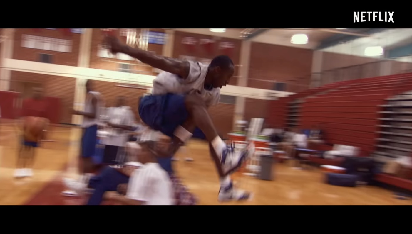 全隊去夜店，老大去健身房！NETFLIX《救贖之隊：2008 奧運男籃夢》演出 Kobe Bryant 帶領美國隊趣事，撞擊 Gasol 讓全隊看傻眼！