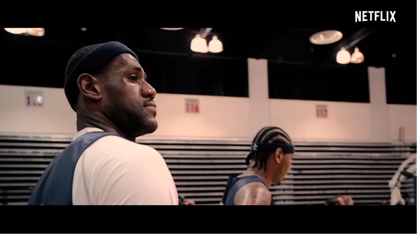 全隊去夜店，老大去健身房！NETFLIX《救贖之隊：2008 奧運男籃夢》演出 Kobe Bryant 帶領美國隊趣事，撞擊 Gasol 讓全隊看傻眼！