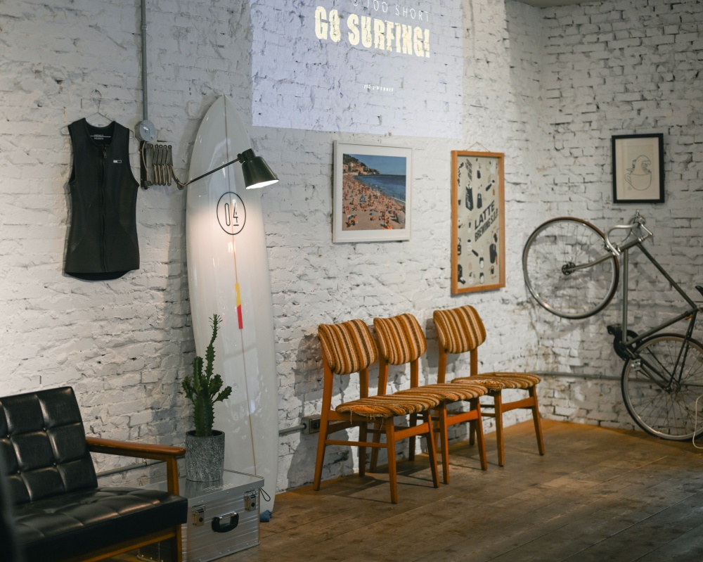 “LIFE’S TOO SHORT, GO SURFING！王信凱主理 NICESUNDAYS 打造衝浪系列，實體快閃店同步登場！