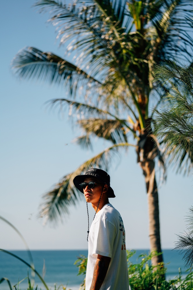 “LIFE’S TOO SHORT, GO SURFING！王信凱主理 NICESUNDAYS 打造衝浪系列，實體快閃店同步登場！