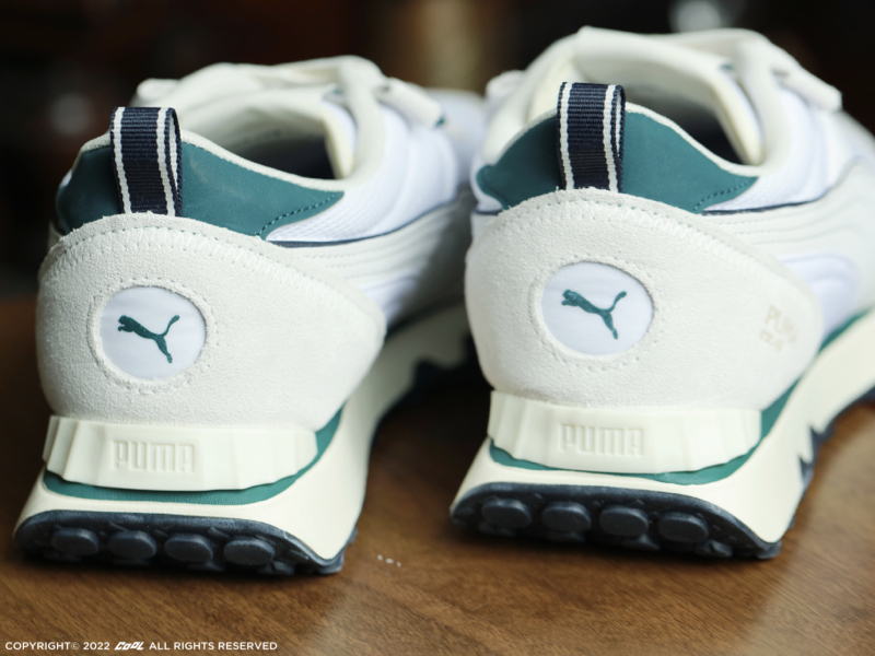 美式復古學院風潮來襲！今年秋冬你還差一雙常春藤綠PUMA Rider FV，準備席捲校園！