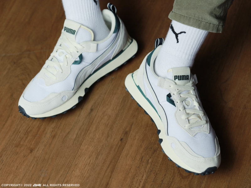 美式復古學院風潮來襲！今年秋冬你還差一雙常春藤綠PUMA Rider FV，準備席捲校園！