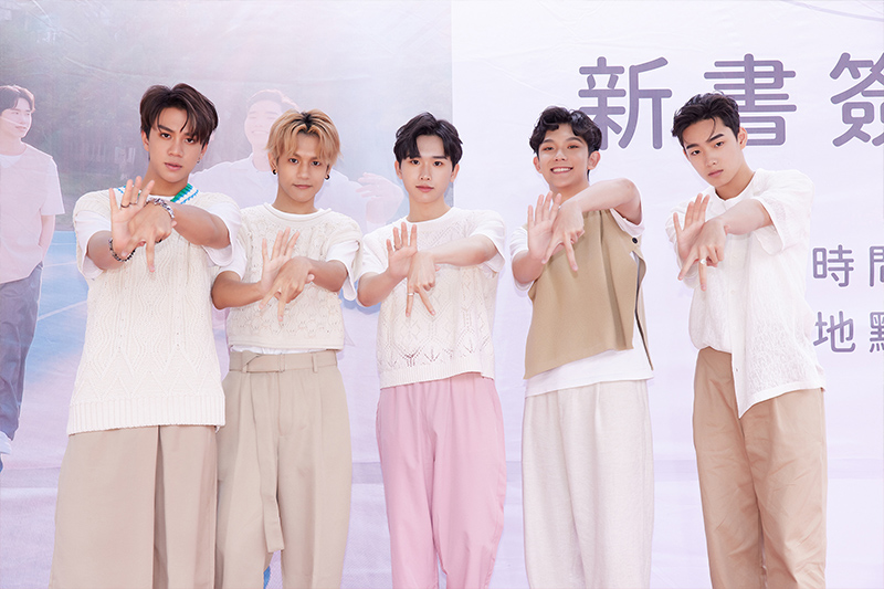 500 位名額瞬間秒殺！矚目男團 AcQUA源少年 舉行「我們的約定」寫真簽書會展現超燙人氣
