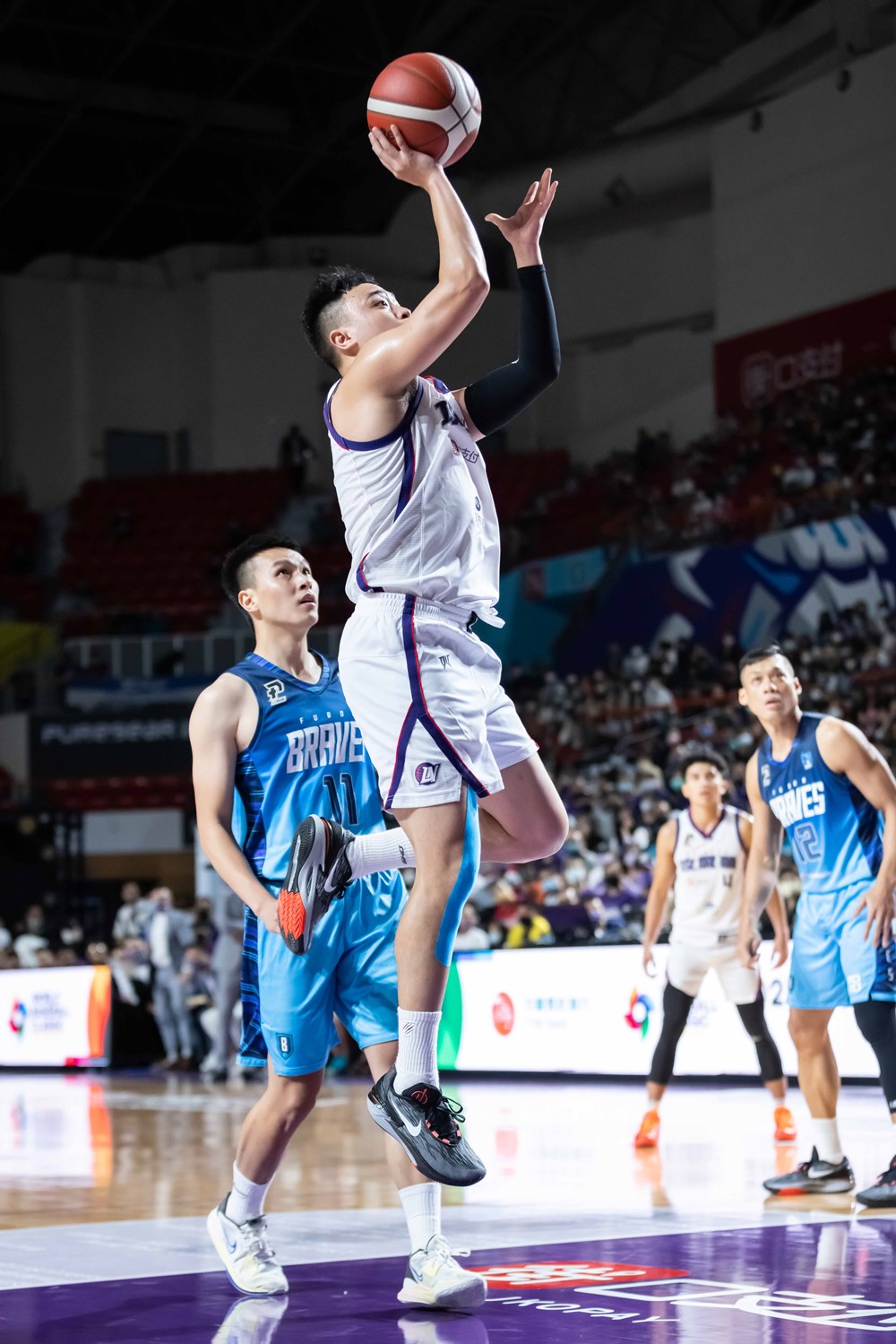 血戰 2OT 就像神仙打架！高國豪大心臟帶領攻城獅奪勝，簡廷兆壓哨上籃讓球迷驚呼！