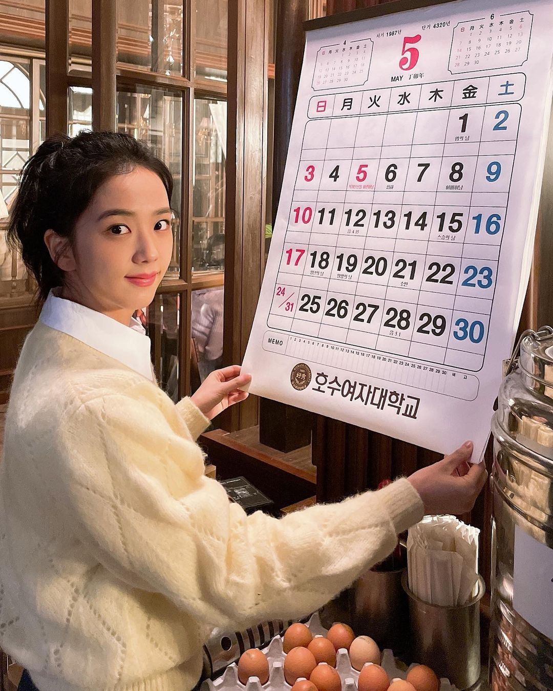 世巡才剛開始！ Jisoo 爆脖子出現「不明腫塊」　YG 聲明粉絲拳頭都硬了