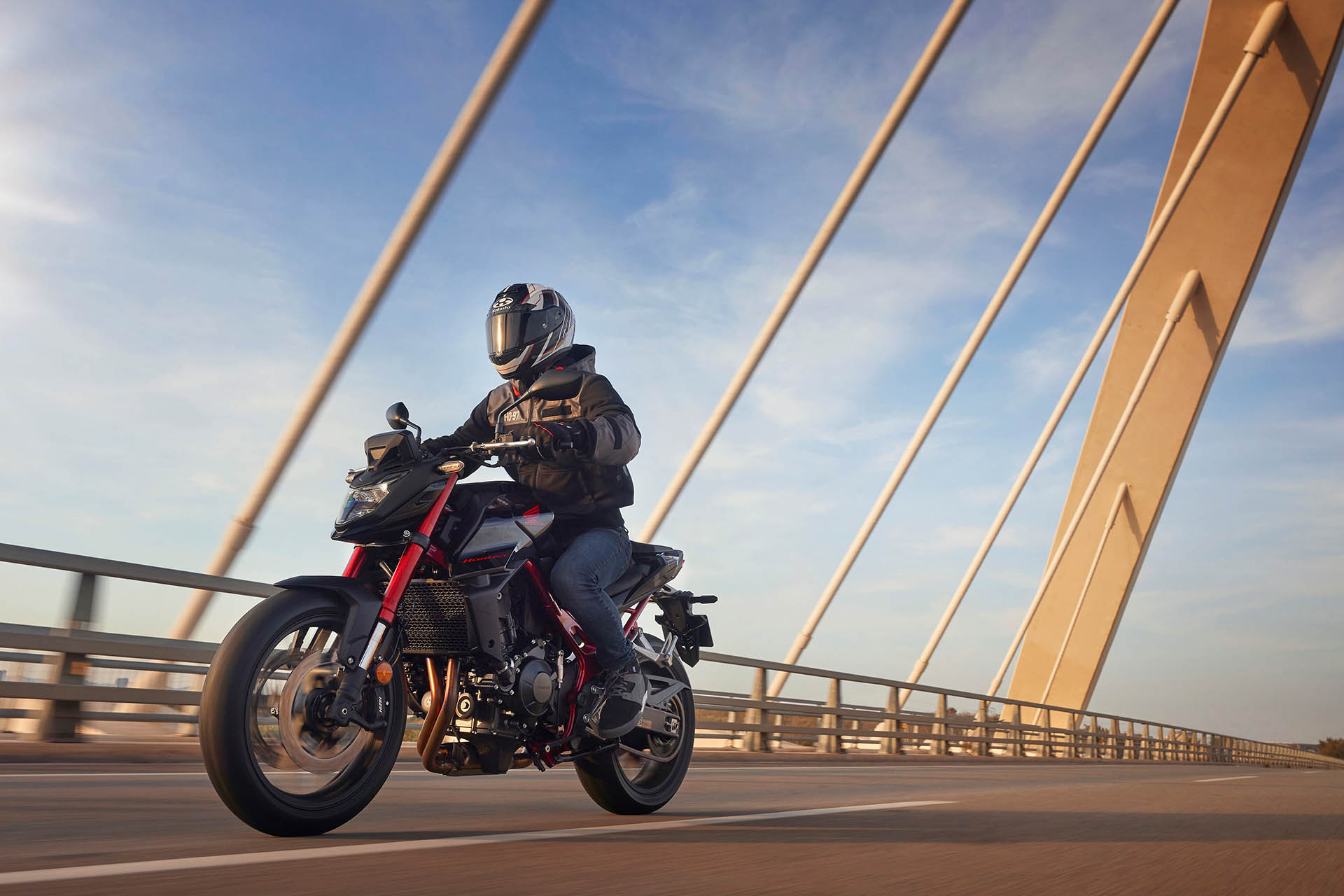 等超久的雙缸黃蜂，Honda CB750 Hornet 歐洲發表！