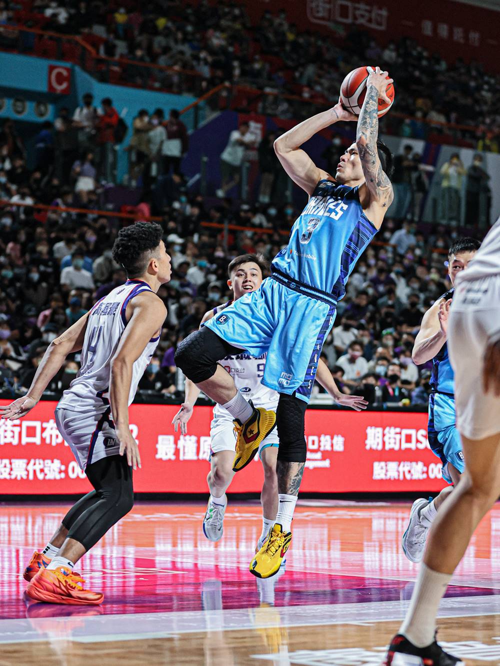 血戰 2OT 就像神仙打架！高國豪大心臟帶領攻城獅奪勝，簡廷兆壓哨上籃讓球迷驚呼！