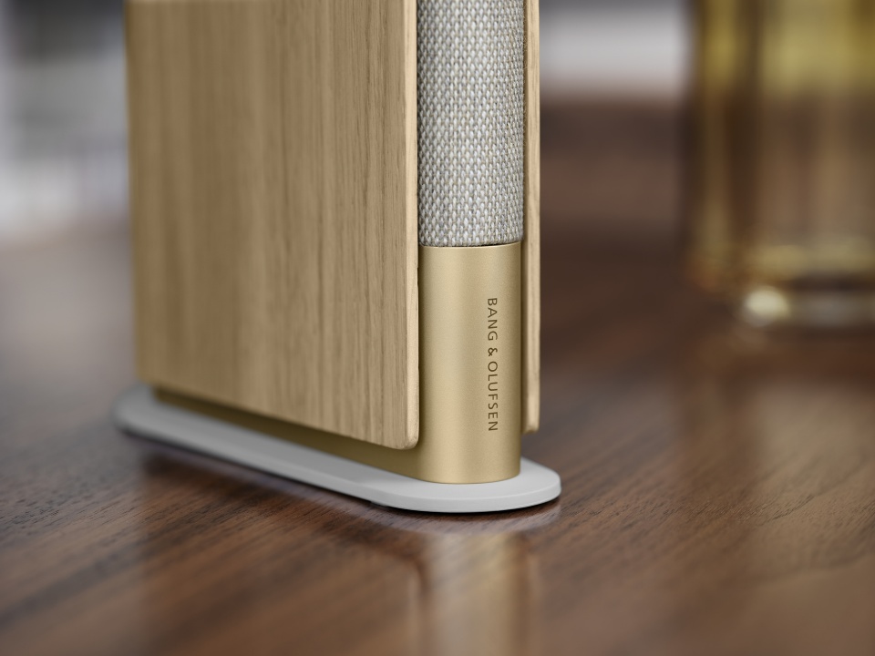 聲音與空間的魔術師！B&O Beosound Emerge 書本外型藍牙喇叭