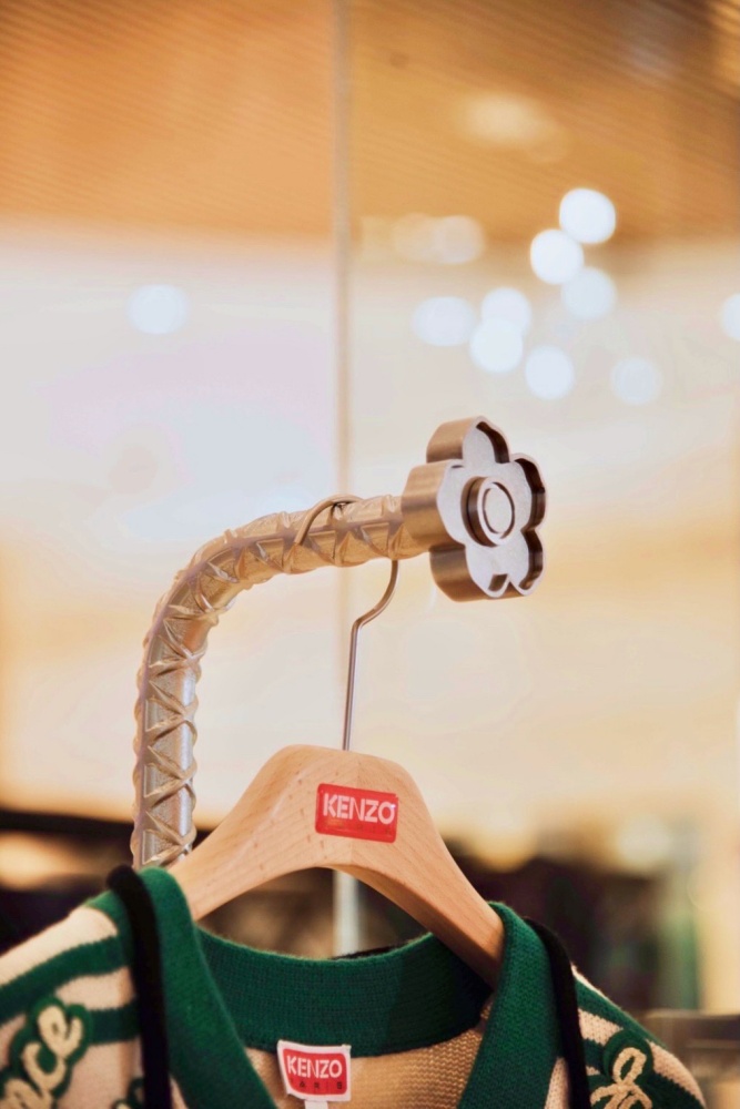 滿滿的 NIGO 味！ KENZO 微風南山限定店正式開幕， Julia 吳卓源與 J.Sheon 合體助陣！