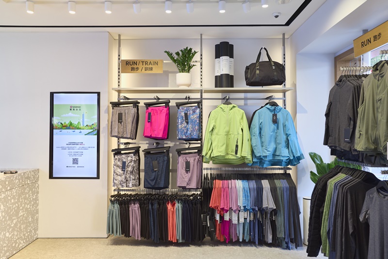 新北國王毛總和李睿麒陽光演繹！lululemon 全台首間獨立街邊店「忠孝復興門市」盛大開幕