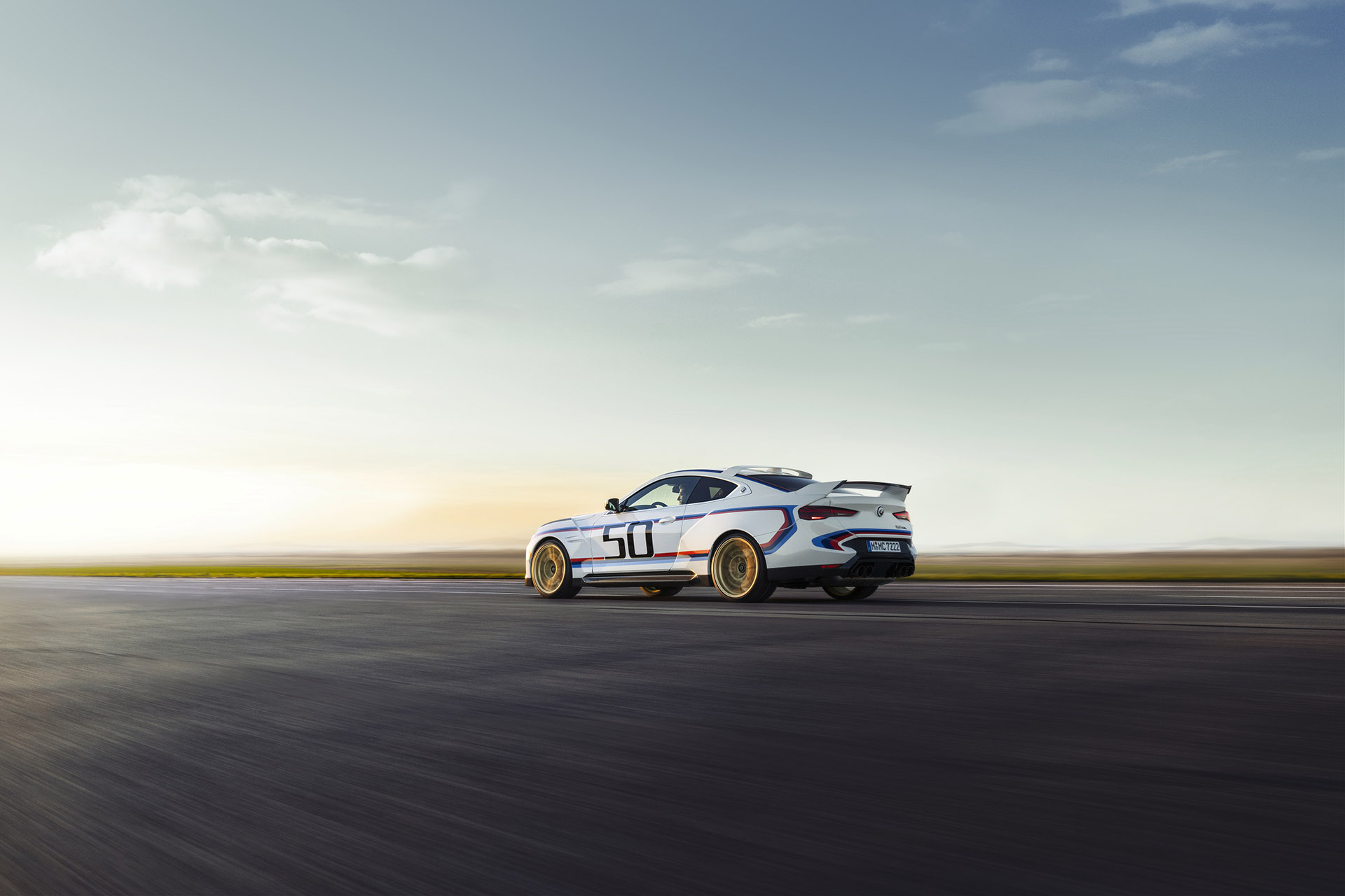 復刻 70 年代經典，BMW M 發表 3.0 CSL 限量車款、僅有 50 席的夢幻逸品！