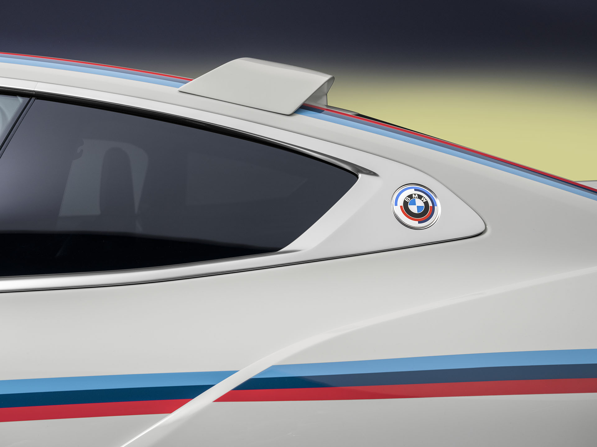 復刻 70 年代經典，BMW M 發表 3.0 CSL 限量車款、僅有 50 席的夢幻逸品！