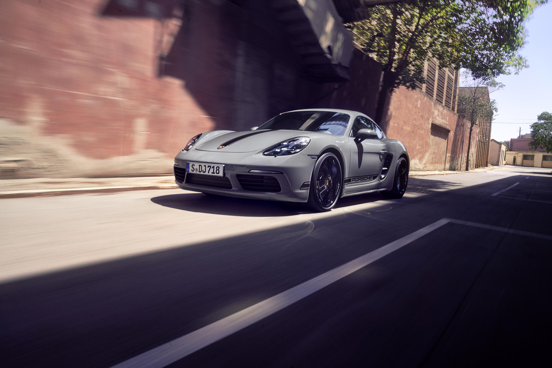 Porsche 718 Style Edition-3